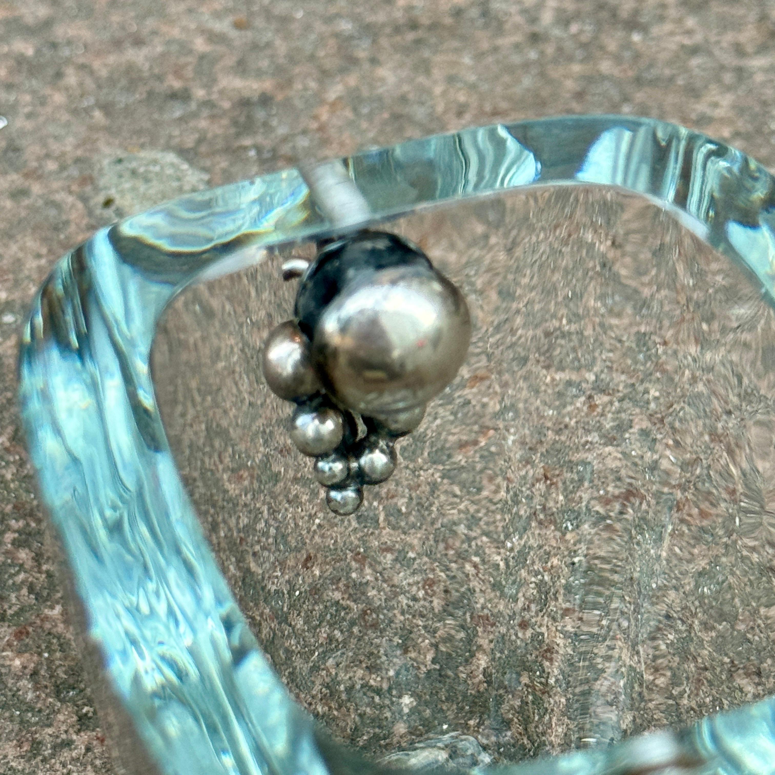 Fatto a mano Piccolo vaso danese in vetro con uva in argento, A. Dragsted in vendita