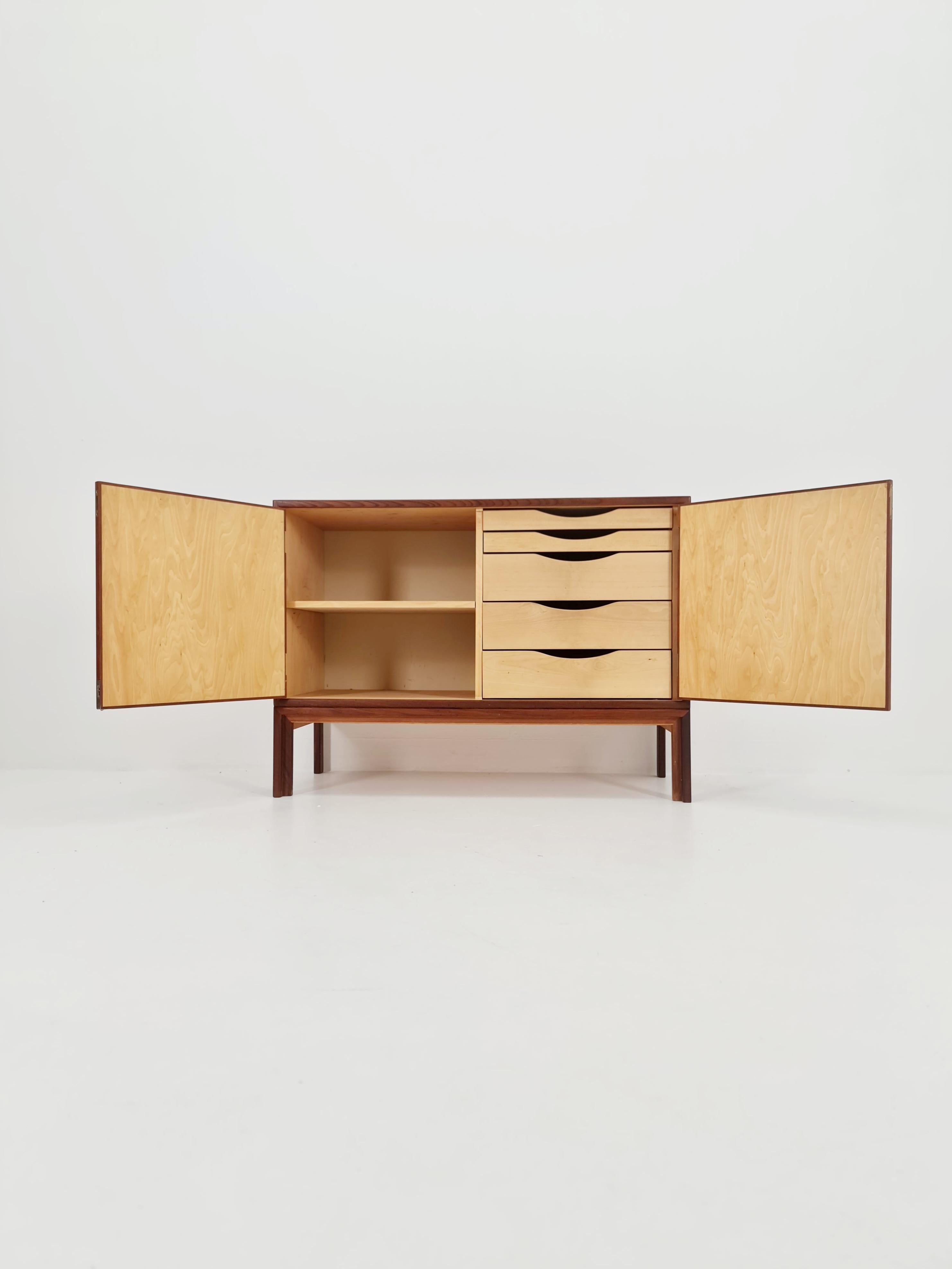 Mid-century Danish vintage Teak hallway cabinet, sideboard,  1960s

The shelf is removable 

Made in Denmark

Dimensions: 
47   D x 100   W x 73   H cm

It is in good vintage condition, however, as with all vintage items some minor wear marks should