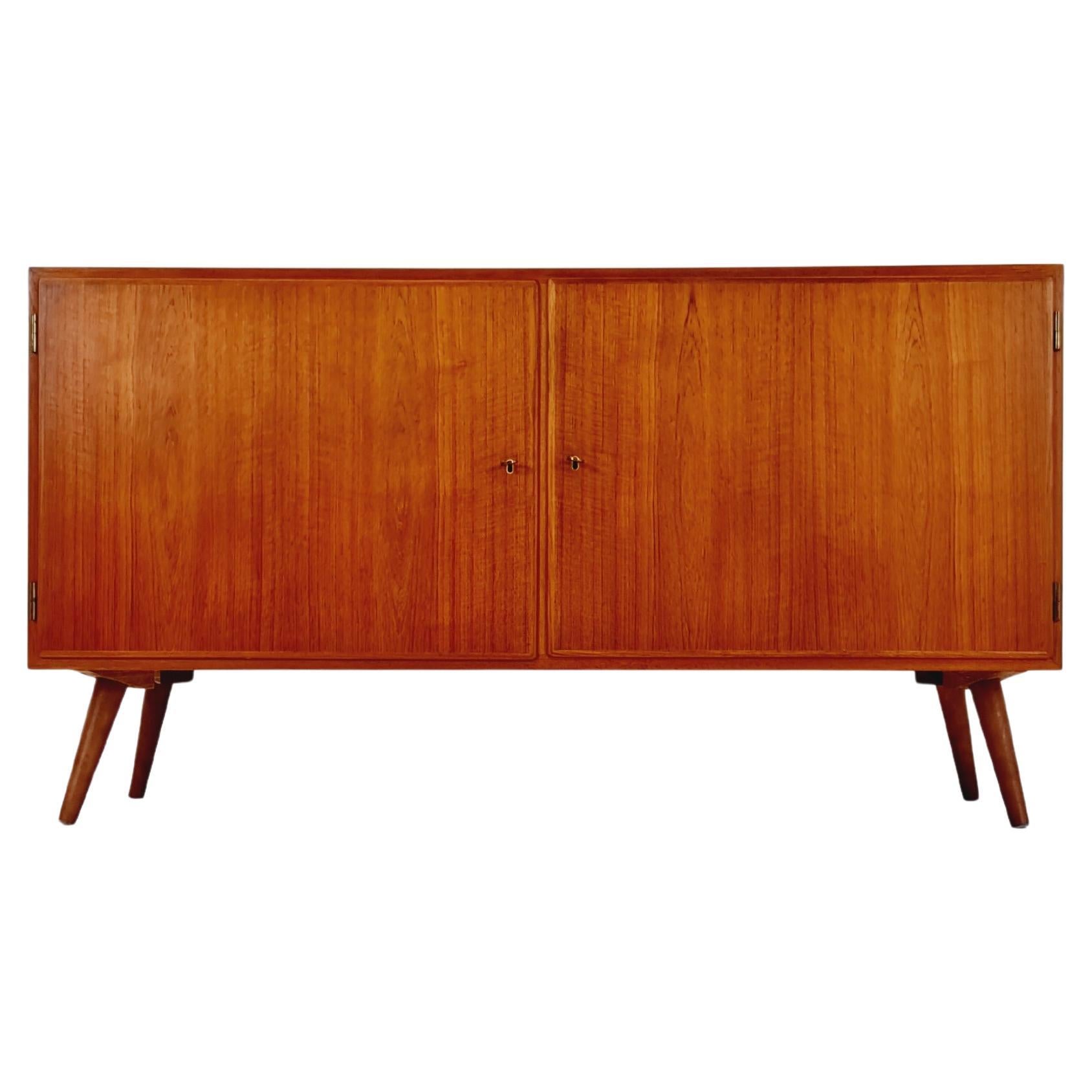 Armoire de couloir vintage danoise du milieu du siècle dernier en teck, buffet,  1960s en vente