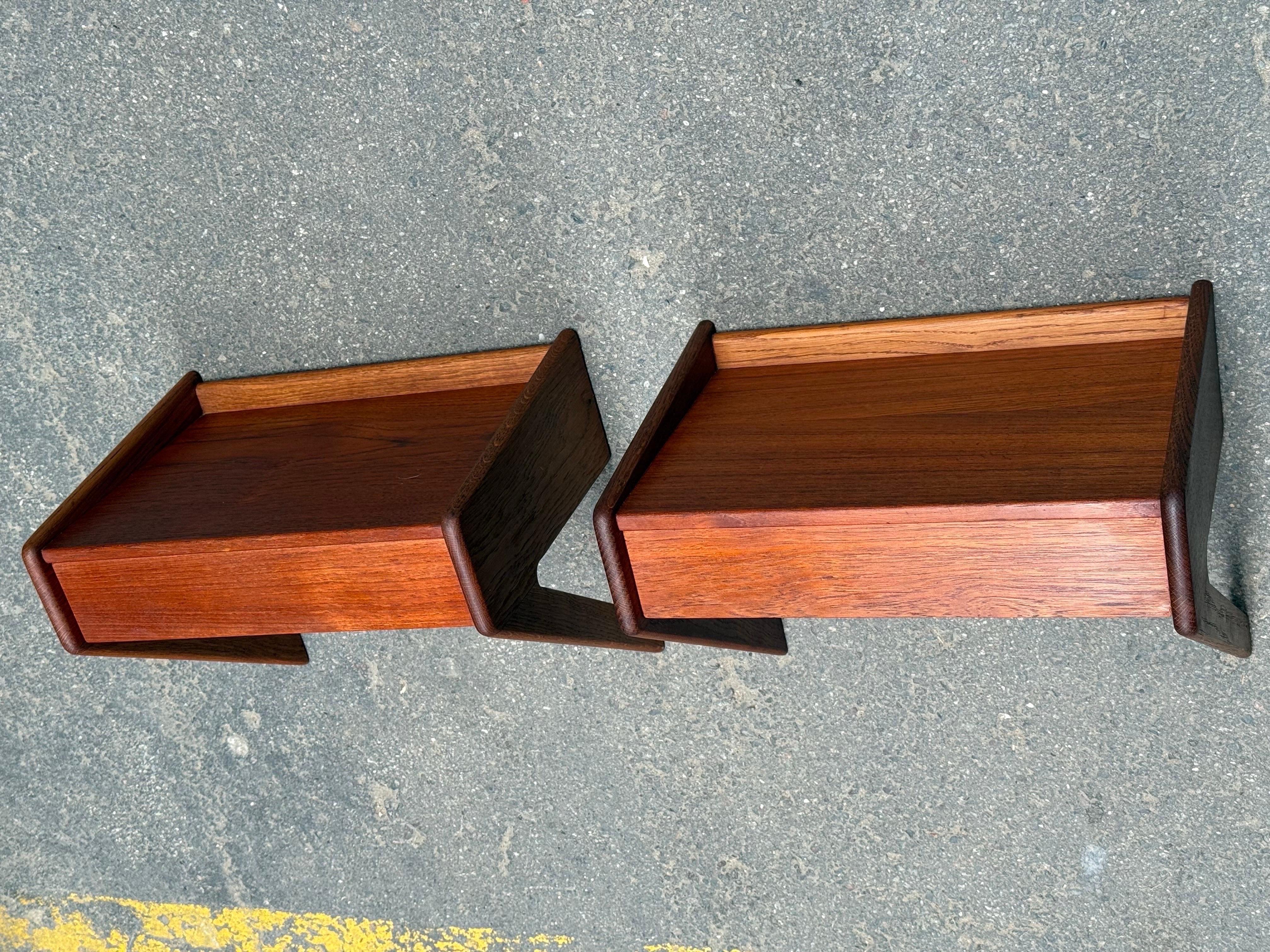 Metà XX secolo Mid-Century Danish Wall-Mounted Nightstands from Ølholm Møbelfabrik, 1950s in vendita