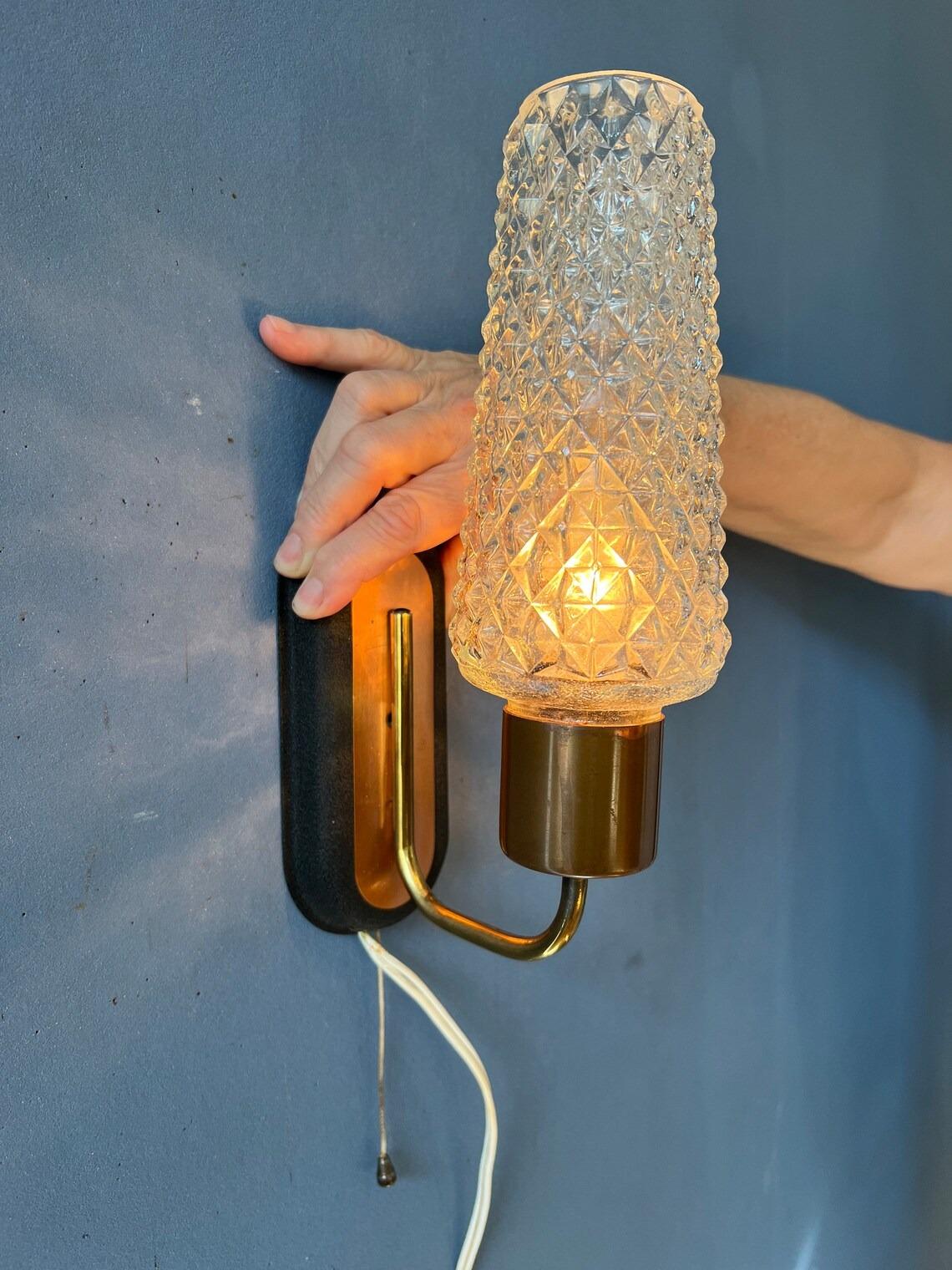 Mid Century Danish Wall Sconce Light - Scandinavian Glass Wall Lamp, 1970s In Excellent Condition For Sale In ROTTERDAM, ZH