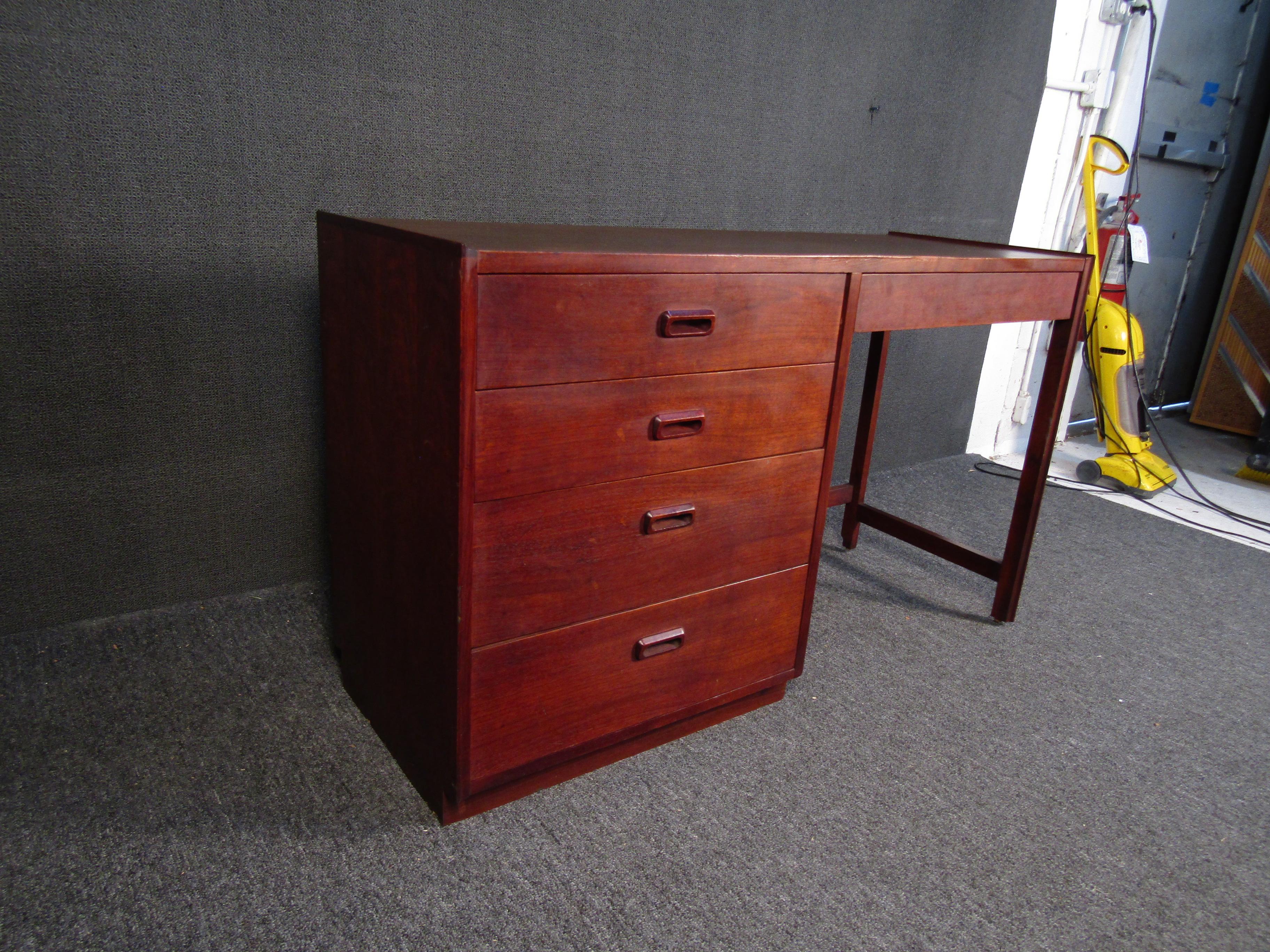 Mid-Century Danish Walnut Desk For Sale 1