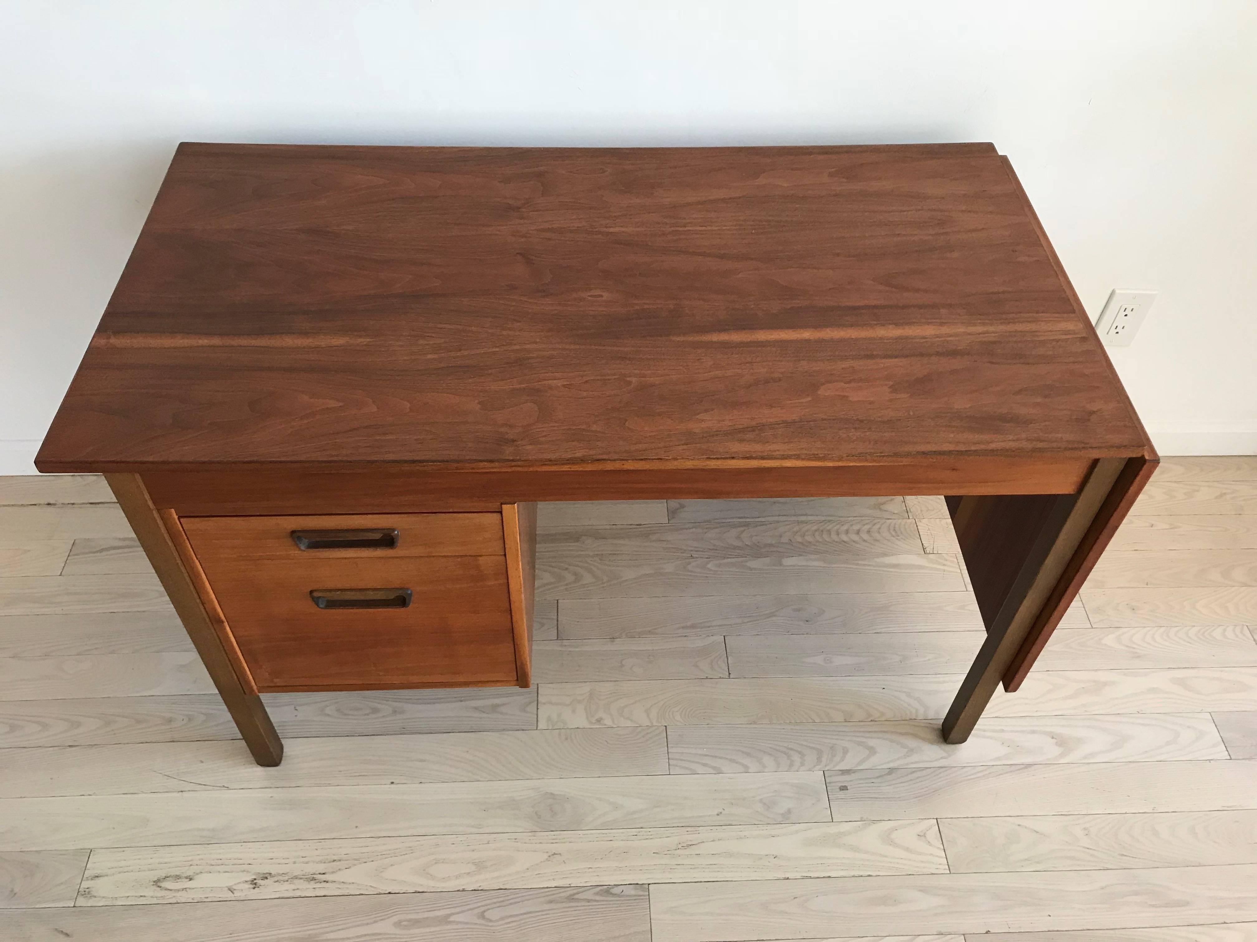 Midcentury Danish Walnut Expandable Desk for Maurice Villency 2