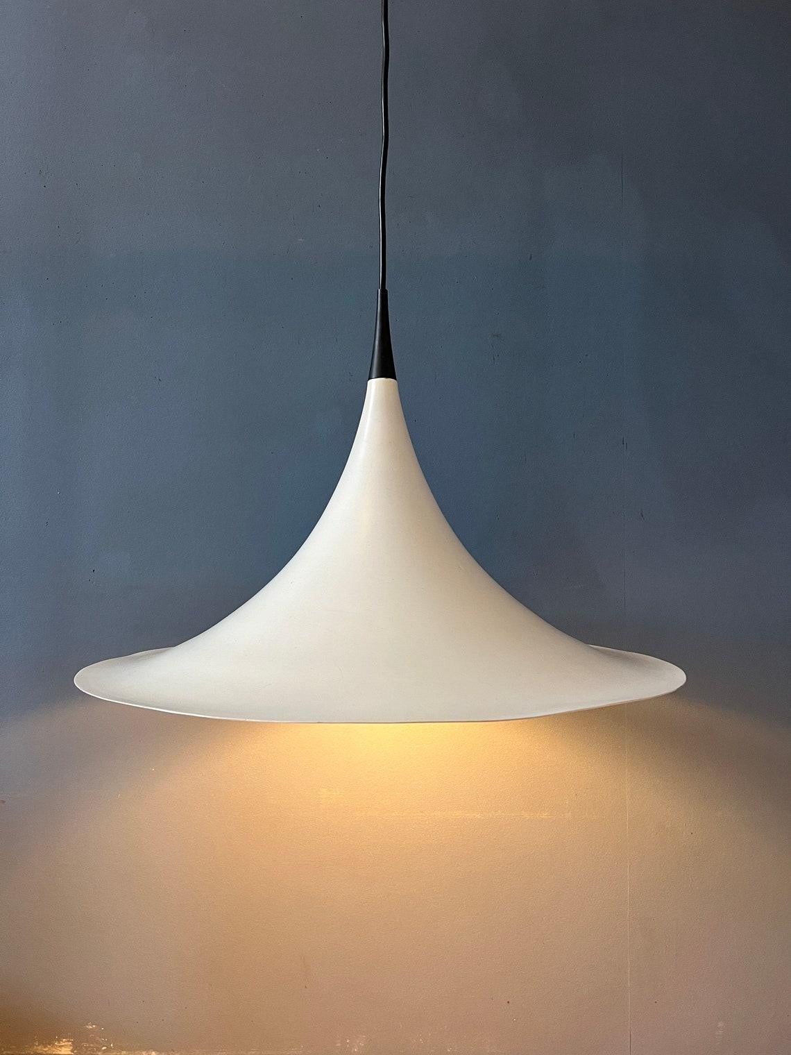 Mid Century Danish White Space Age Witch Hat Pendant Lamp, 1970s In Excellent Condition For Sale In ROTTERDAM, ZH