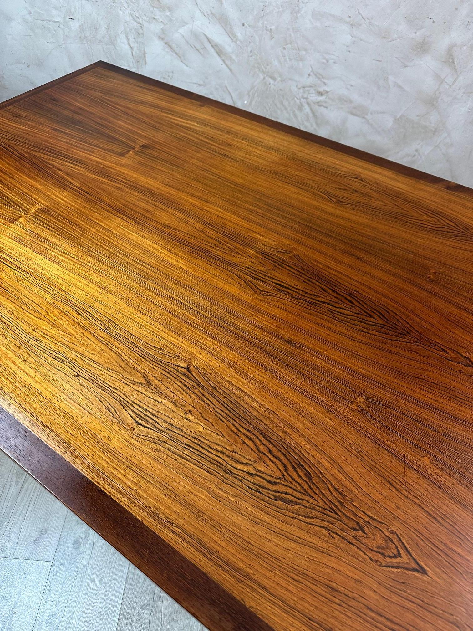 Milieu du XXe siècle Table de salle à manger extensible en bois danoise du milieu du siècle, années 1950