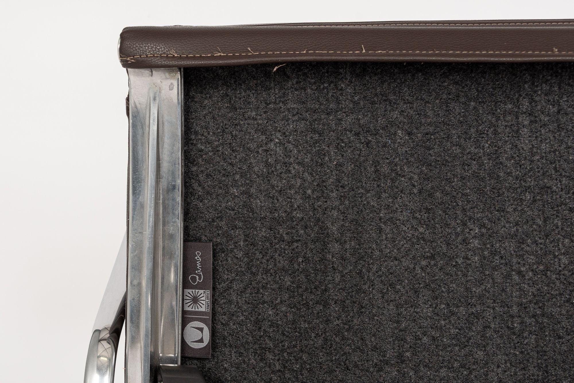 Herman Miller Eames Dark Brown Leder Schreibtischstuhl Soft Pad 3