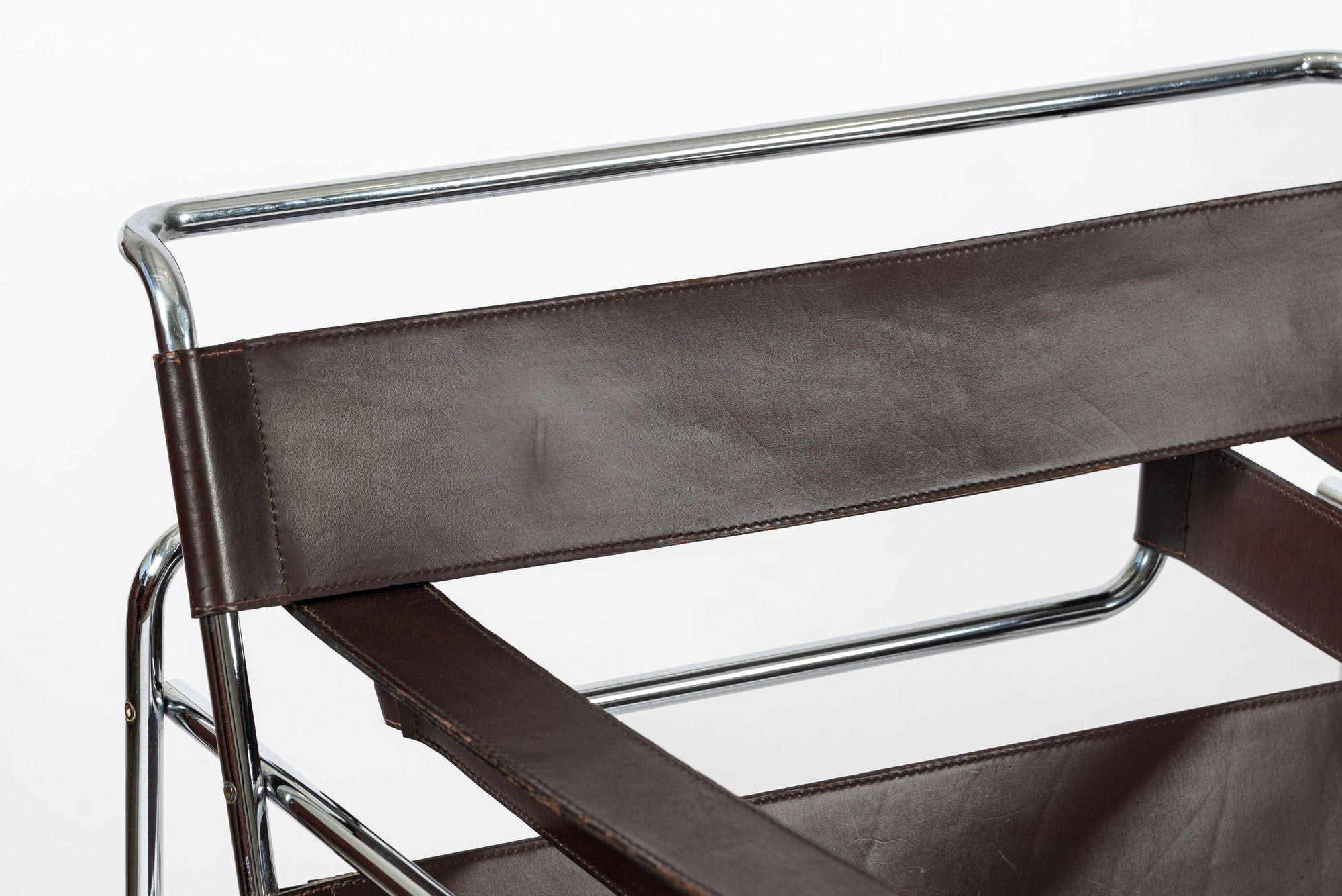 Fauteuils Wassily en cuir brun foncé du milieu du siècle par Marcel Breuer pour Knoll en vente 3