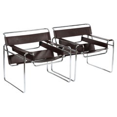 Fauteuils Wassily en cuir brun foncé du milieu du siècle par Marcel Breuer pour Knoll