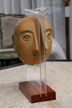 David Gil "Split Head" Steingutskulptur aus der Mitte des Jahrhunderts, montiert auf Lucite