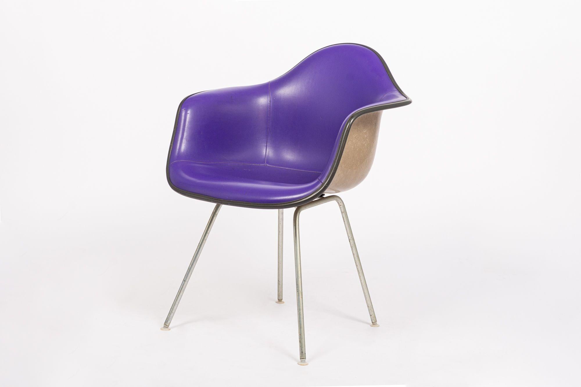 Mid Century DAX Purple Bucket Lounge Chairs by Eames for Herman Miller For Sale 4
