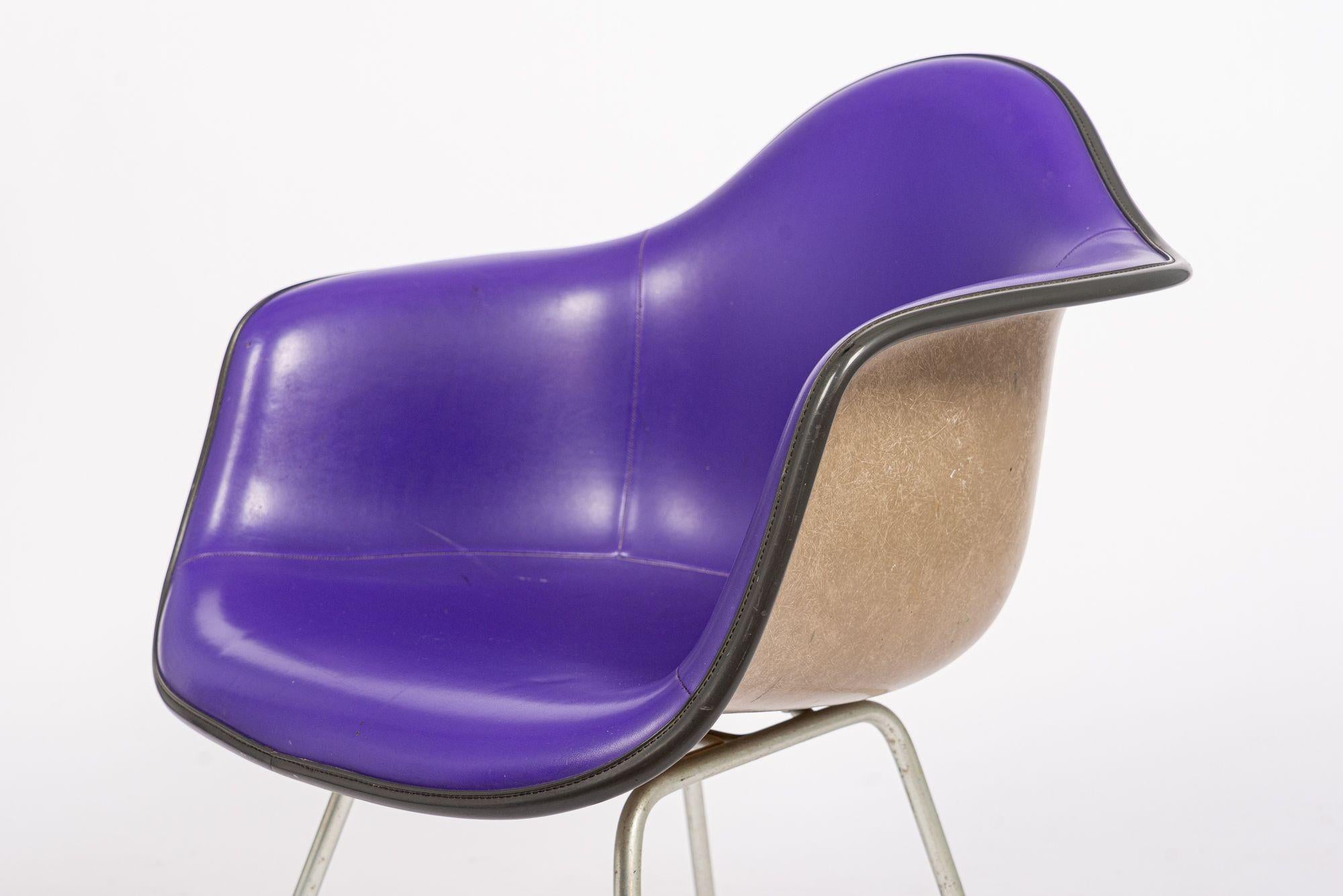 Mid Century DAX Purple Bucket Lounge Chairs by Eames for Herman Miller For Sale 5