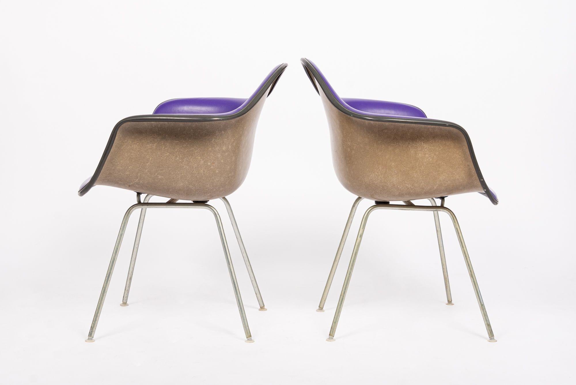 Mid Century DAX Purple Bucket Lounge Chairs by Eames for Herman Miller In Good Condition For Sale In Detroit, MI