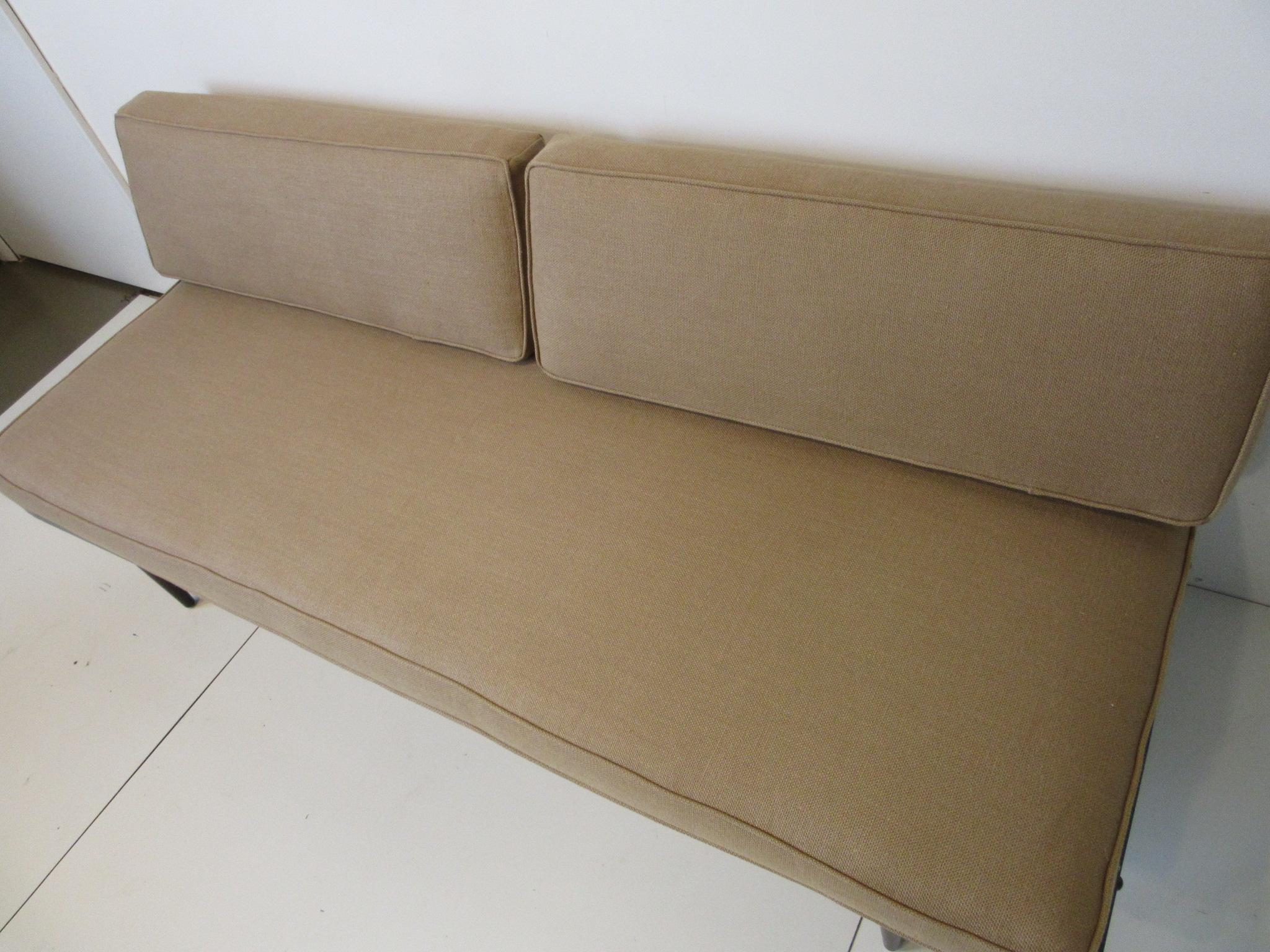 North American Midcentury Day Bed / Sofa in the Style of George Nelson