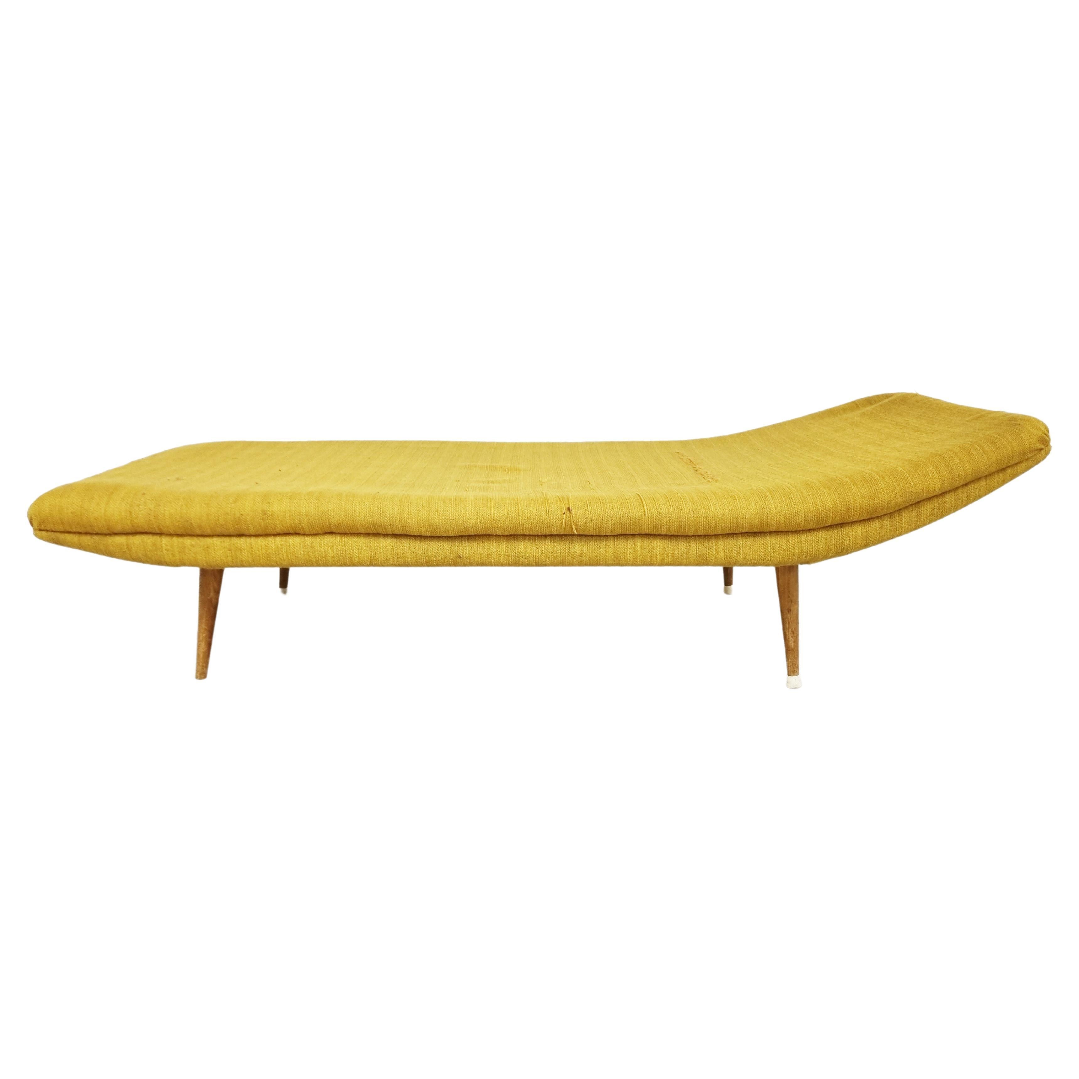 Mid Century Daybed, 1960er Jahre im Angebot