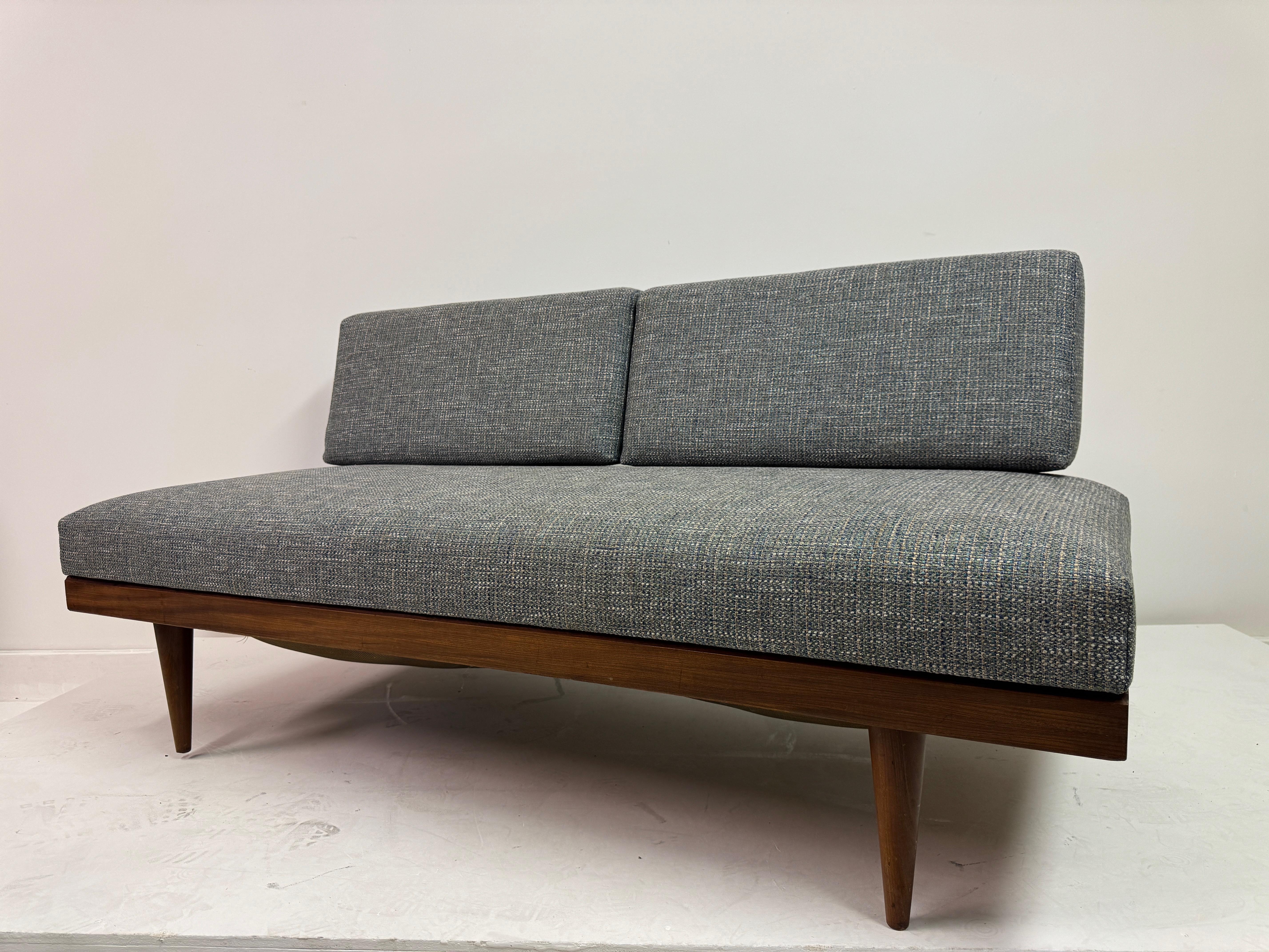 Cama de día de mediados de siglo de Ingmar Relling, Modelo 'Svane', Noruega, años 60 en venta 4