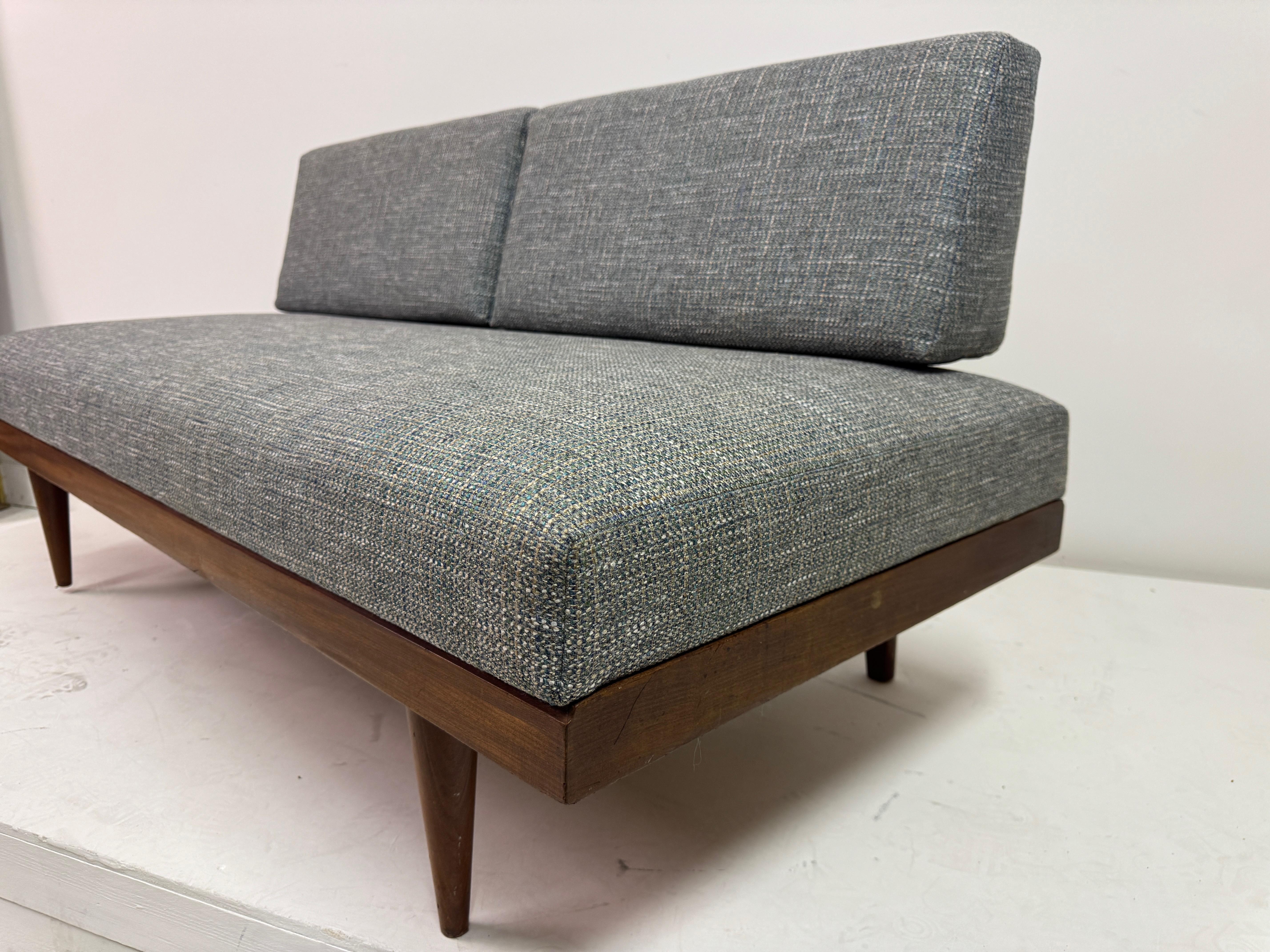 Cama de día de mediados de siglo de Ingmar Relling, Modelo 'Svane', Noruega, años 60 en venta 5