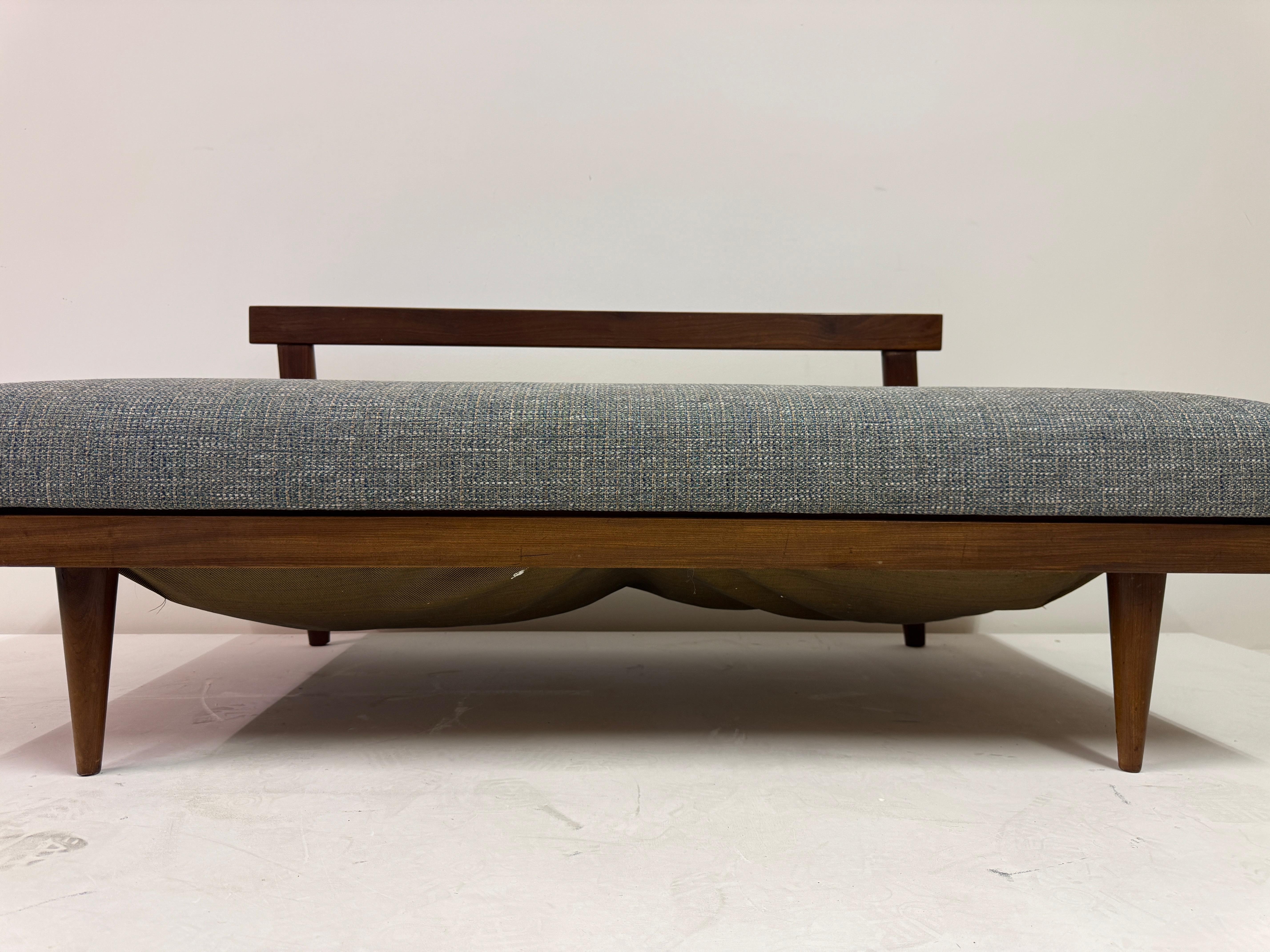 Cama de día de mediados de siglo de Ingmar Relling, Modelo 'Svane', Noruega, años 60 Noruego en venta