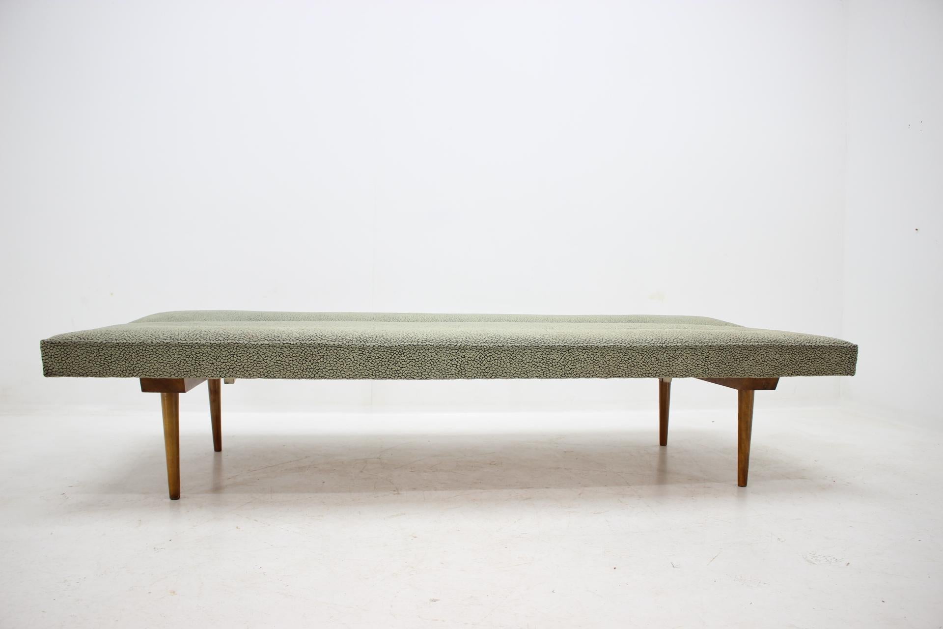 Czech Midcentury Daybed or Sofa Miroslav Navratil, Interier Praha, 1960s