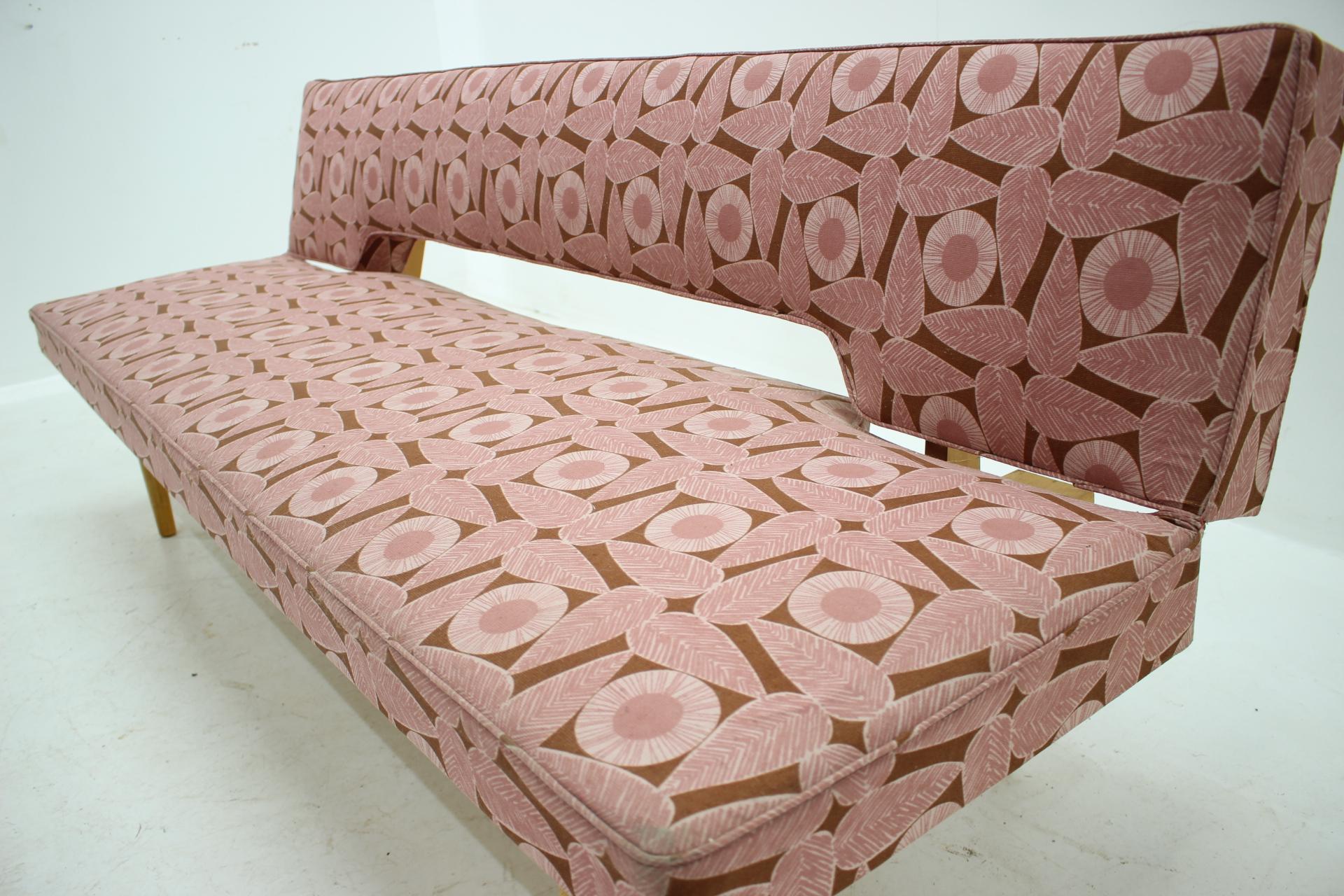 Mid-20th Century Midcentury Daybed or Sofa Miroslav Navratil, Interier Praha, 1960s