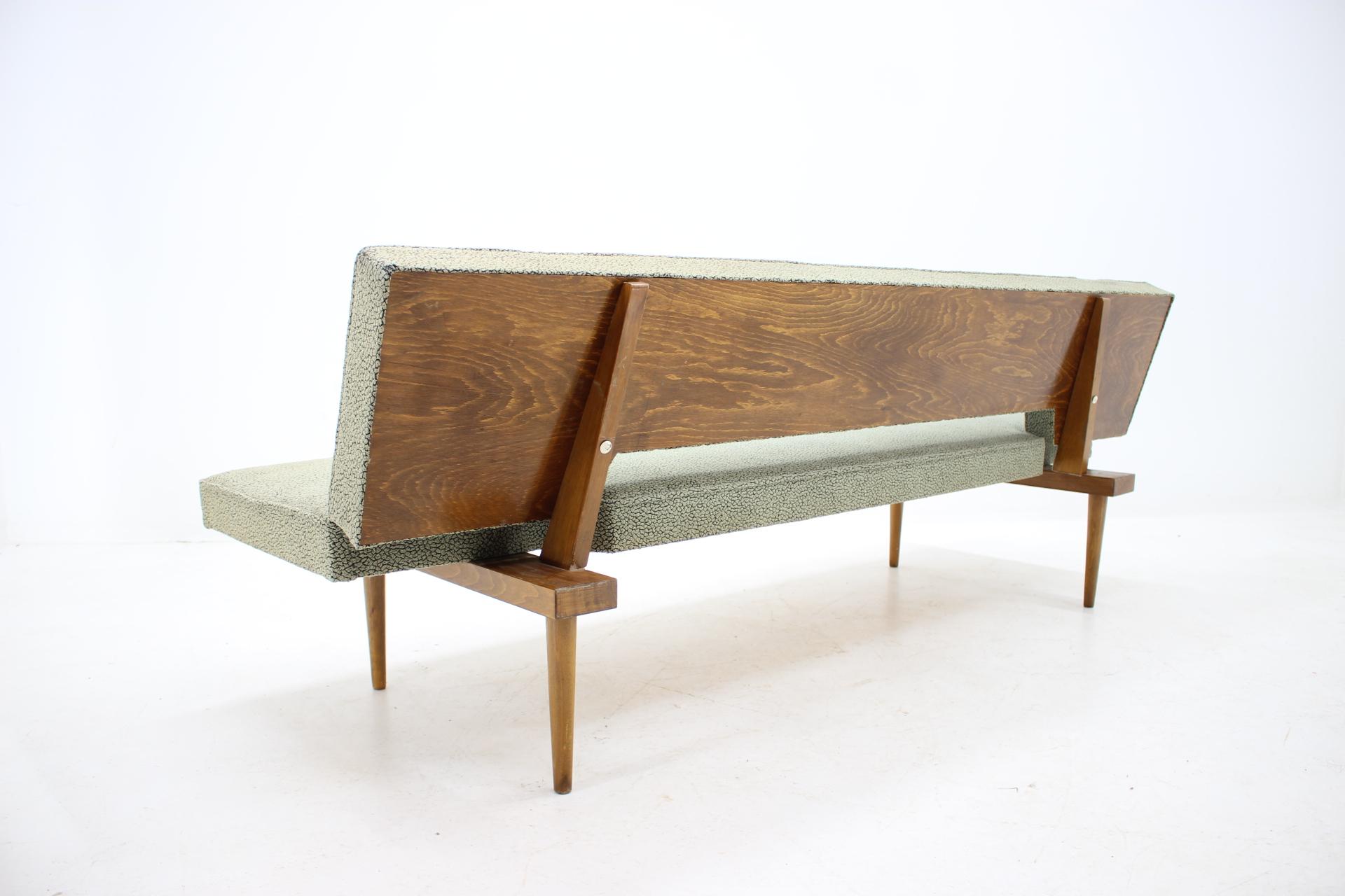 Fabric Midcentury Daybed or Sofa Miroslav Navratil, Interier Praha, 1960s