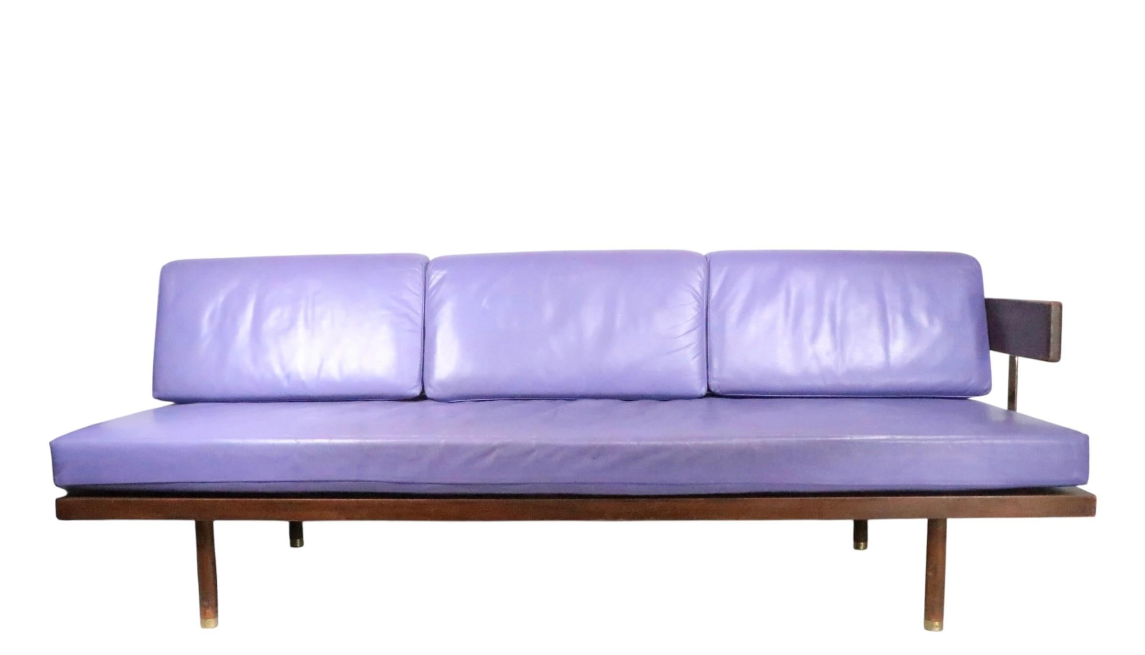 Mid Century  Daybed Sofa by Harvey Probber  with Lavender Leather Cushions For Sale 3