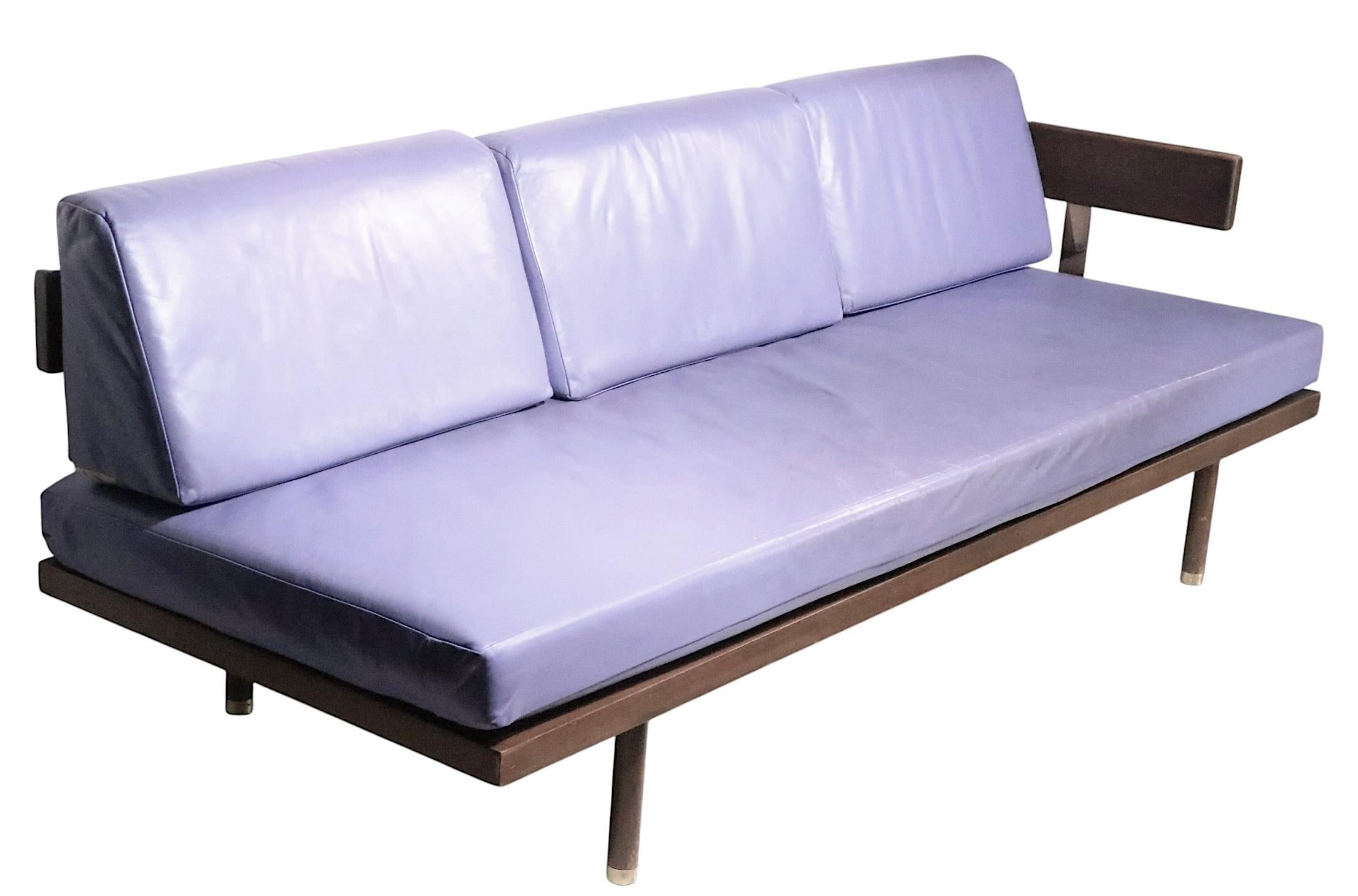 Mid Century  Daybed Sofa by Harvey Probber  with Lavender Leather Cushions For Sale 2