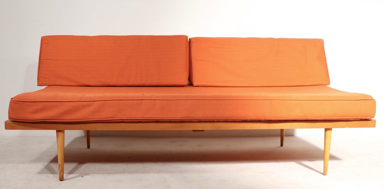 Mid-Century Daybed Sofa In Good Condition For Sale In New York, NY