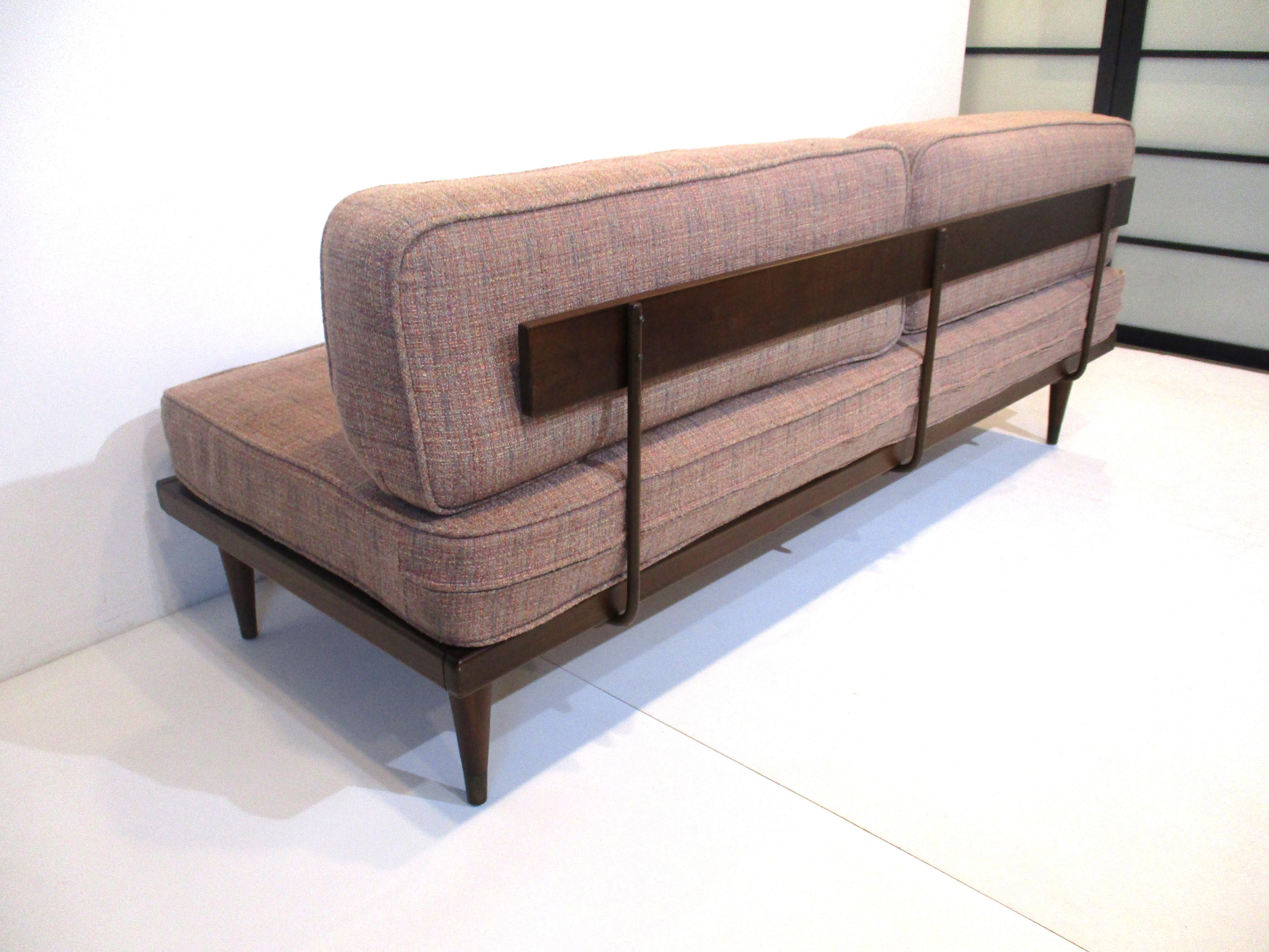 American Midcentury Daybed Sofa in the Style of Herman Miller