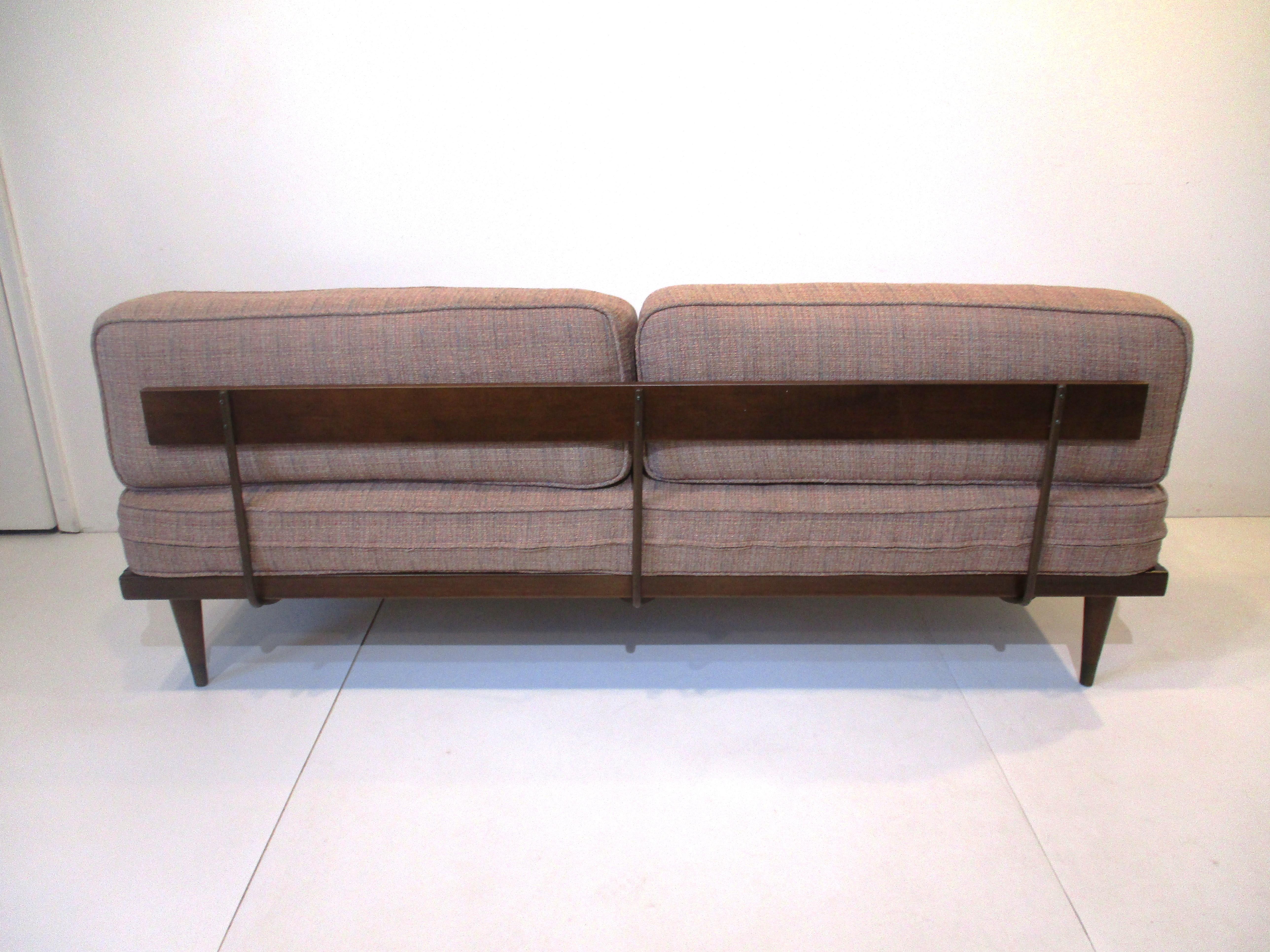 Midcentury Daybed Sofa in the Style of Herman Miller In Good Condition In Cincinnati, OH