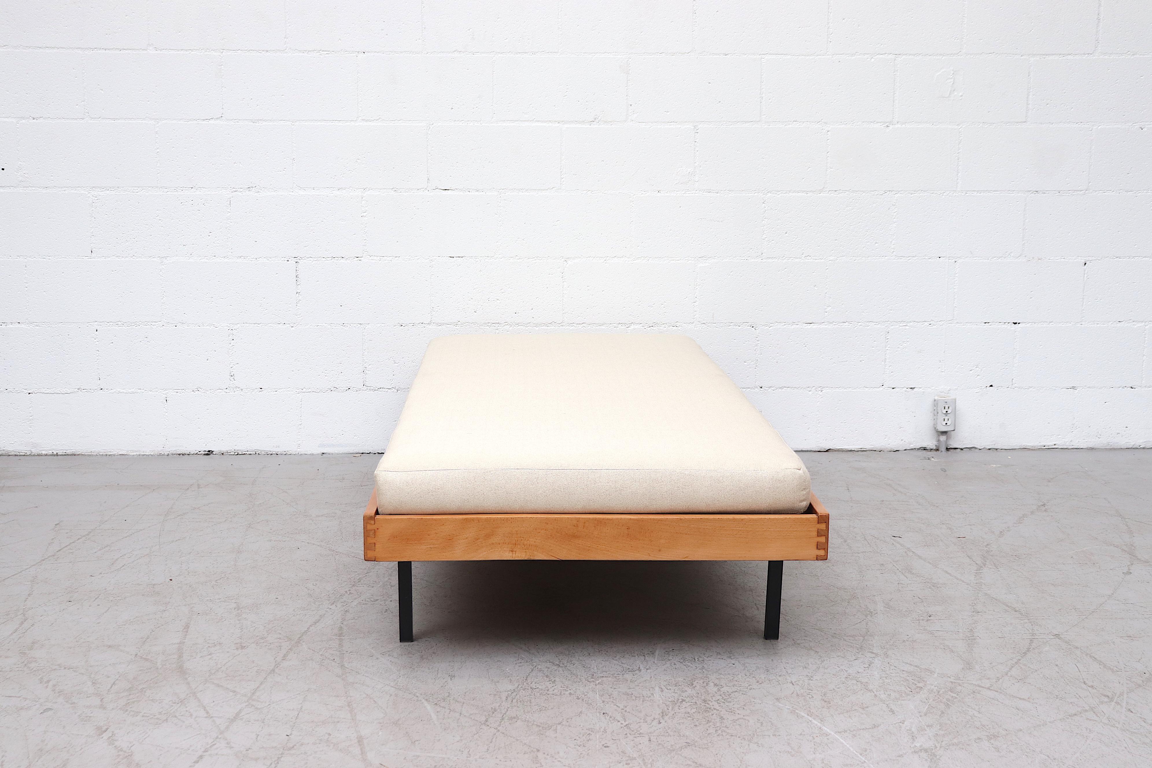 daybed upholstered mattress