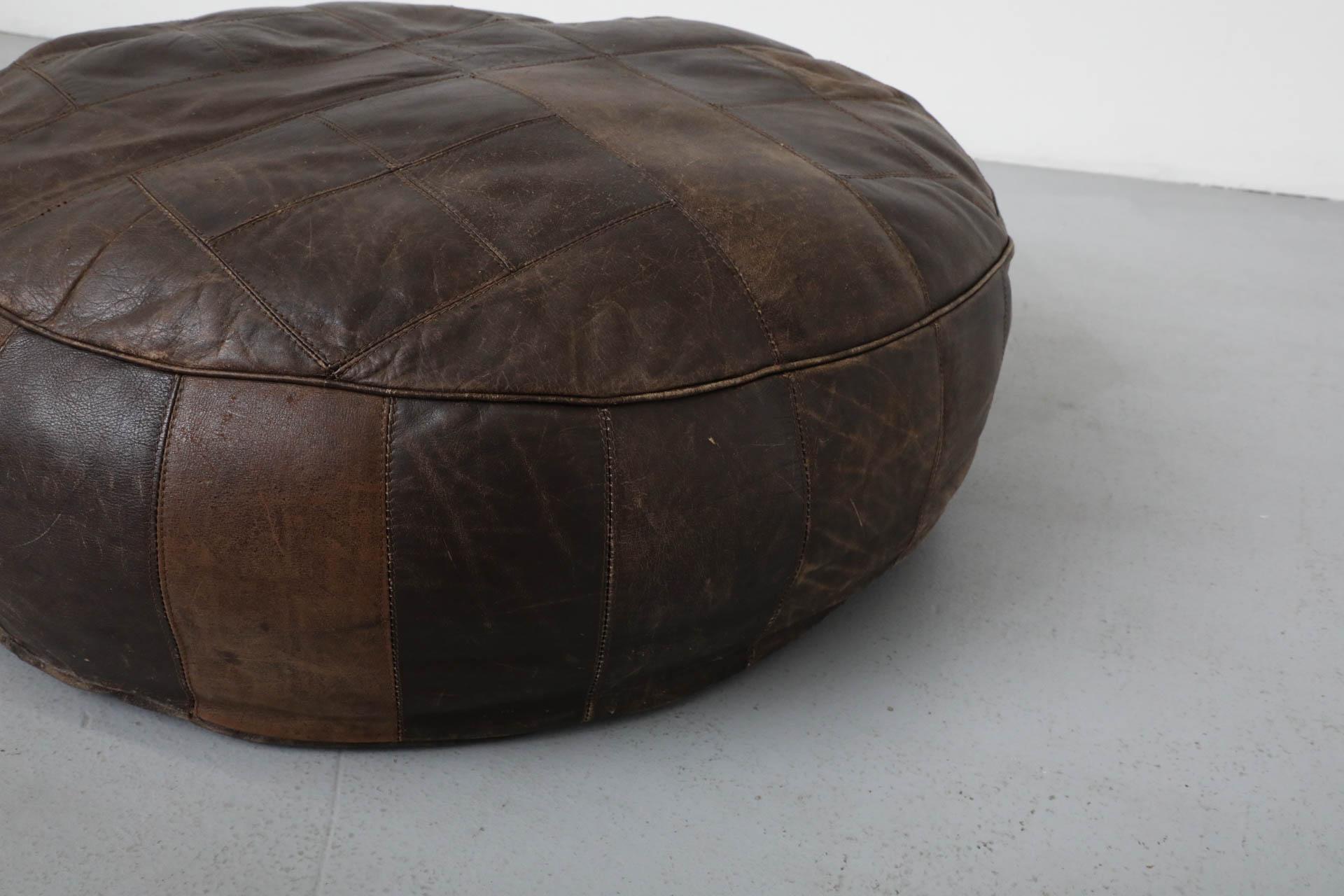 Pouf Patchwork in pelle naturale di ispirazione de Sede di metà secolo 5
