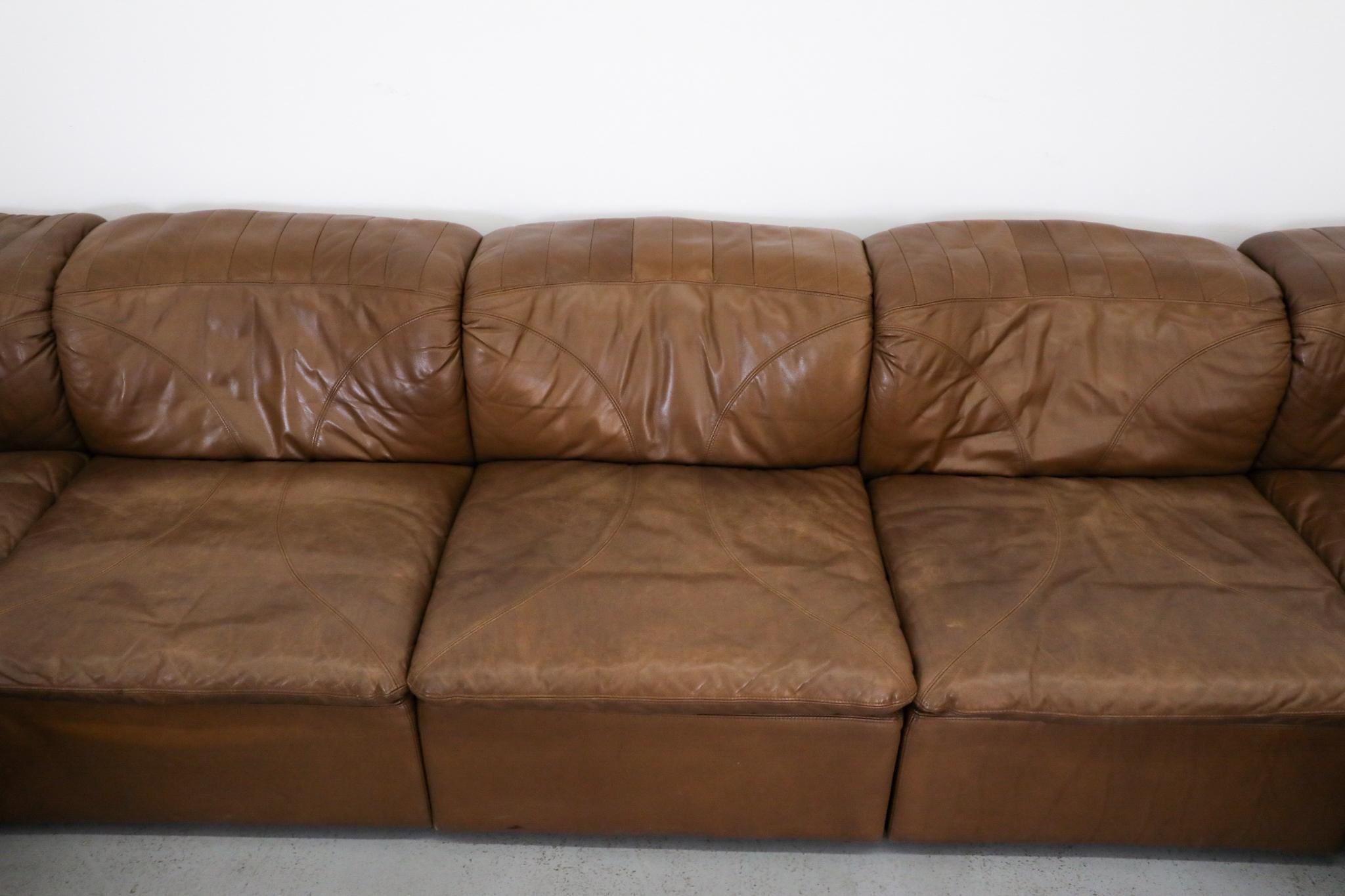 20ième siècle De Sede Style du milieu du siècle 9 pièces sectionnelle en cuir de Laauser en vente