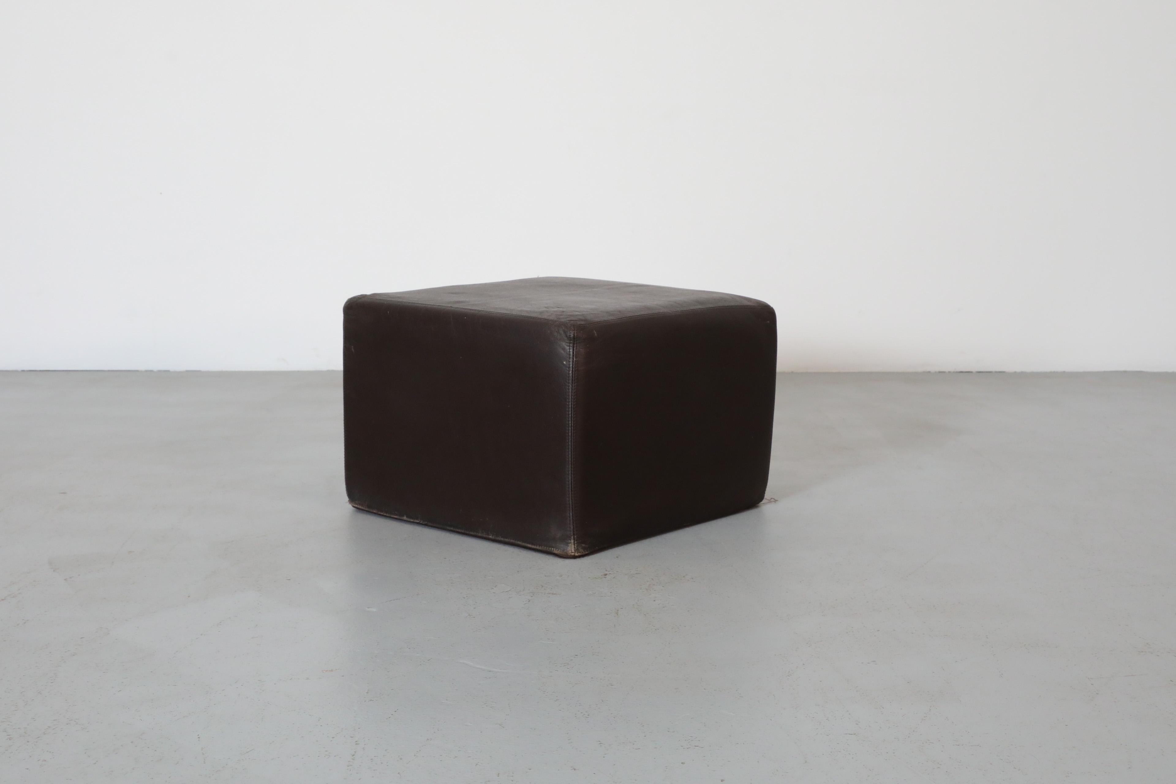 Pouf quadrato in pelle marrone cioccolato in stile de Sede di metà secolo di Leolux In condizioni buone in vendita a Los Angeles, CA
