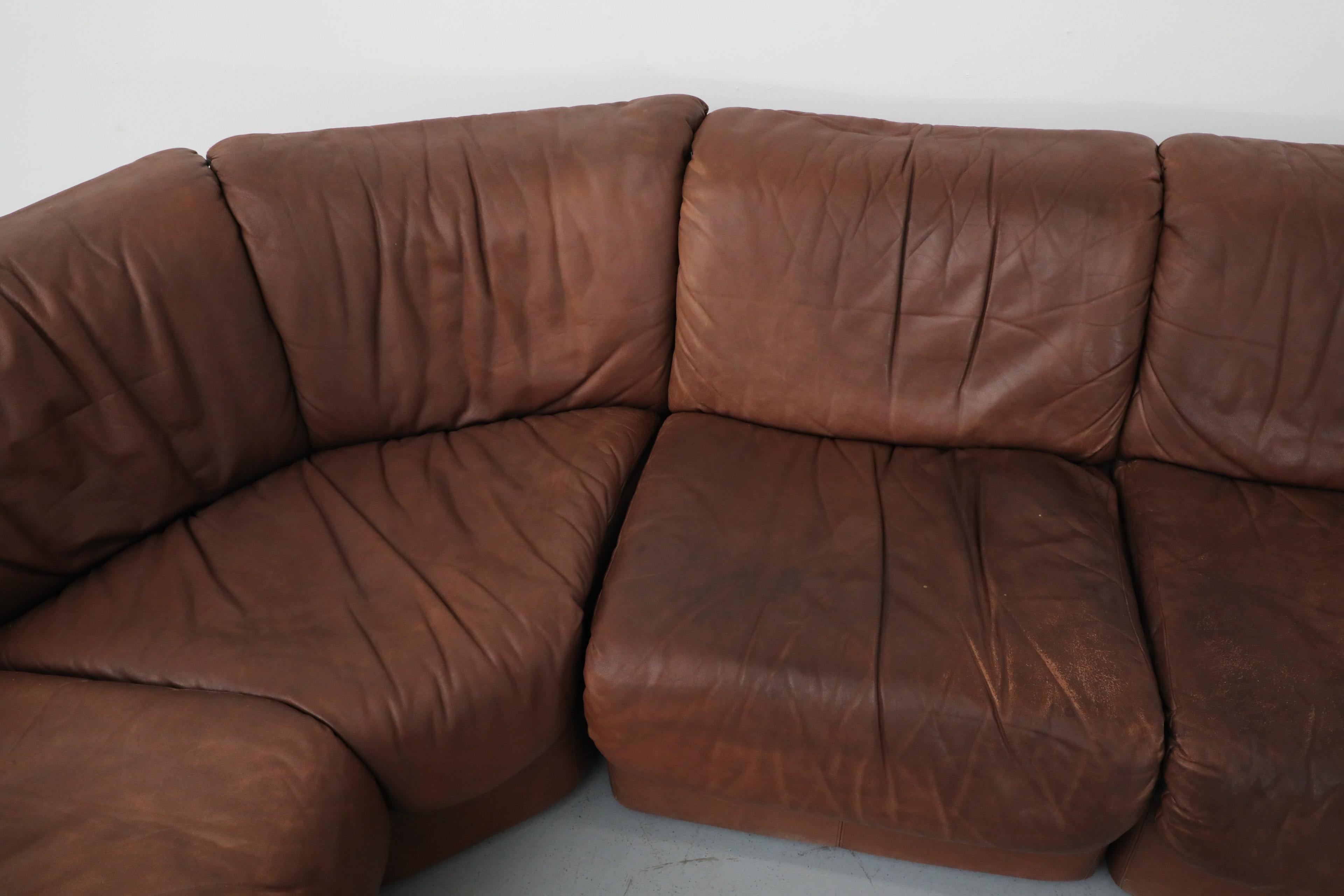 20ième siècle Canapé sectionnel modulaire de style De Sede du milieu du siècle 5 pièces en cuir pour fumeurs en vente