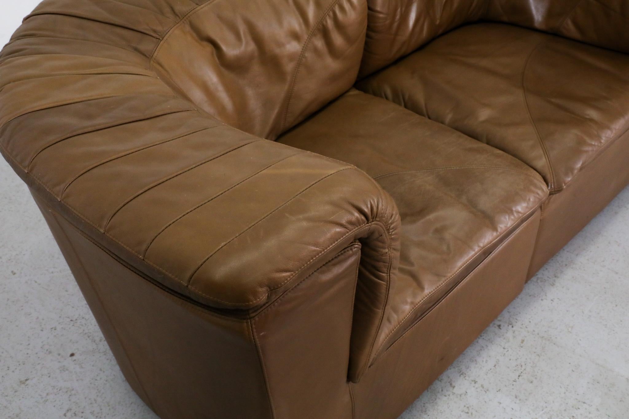 Loveseat de style De Sede du milieu du siècle deux pièces en cuir de Laauser en vente 6