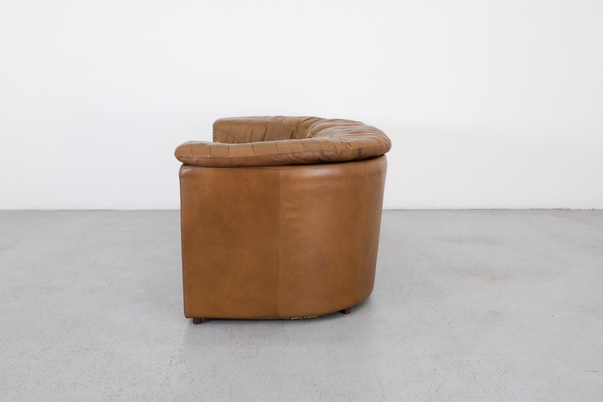 Allemand Loveseat de style De Sede du milieu du siècle deux pièces en cuir de Laauser en vente
