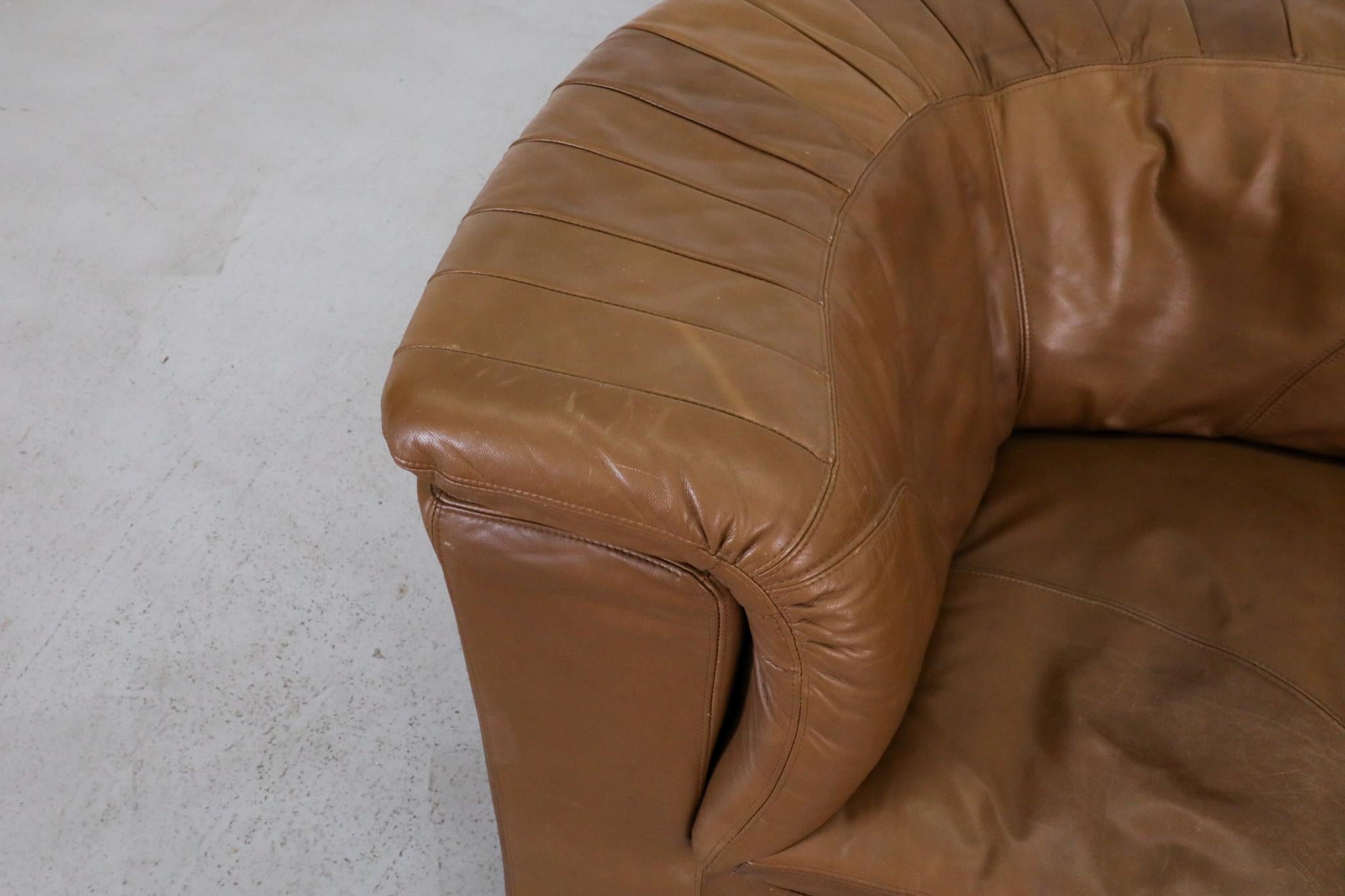 Loveseat de style De Sede du milieu du siècle deux pièces en cuir de Laauser en vente 1