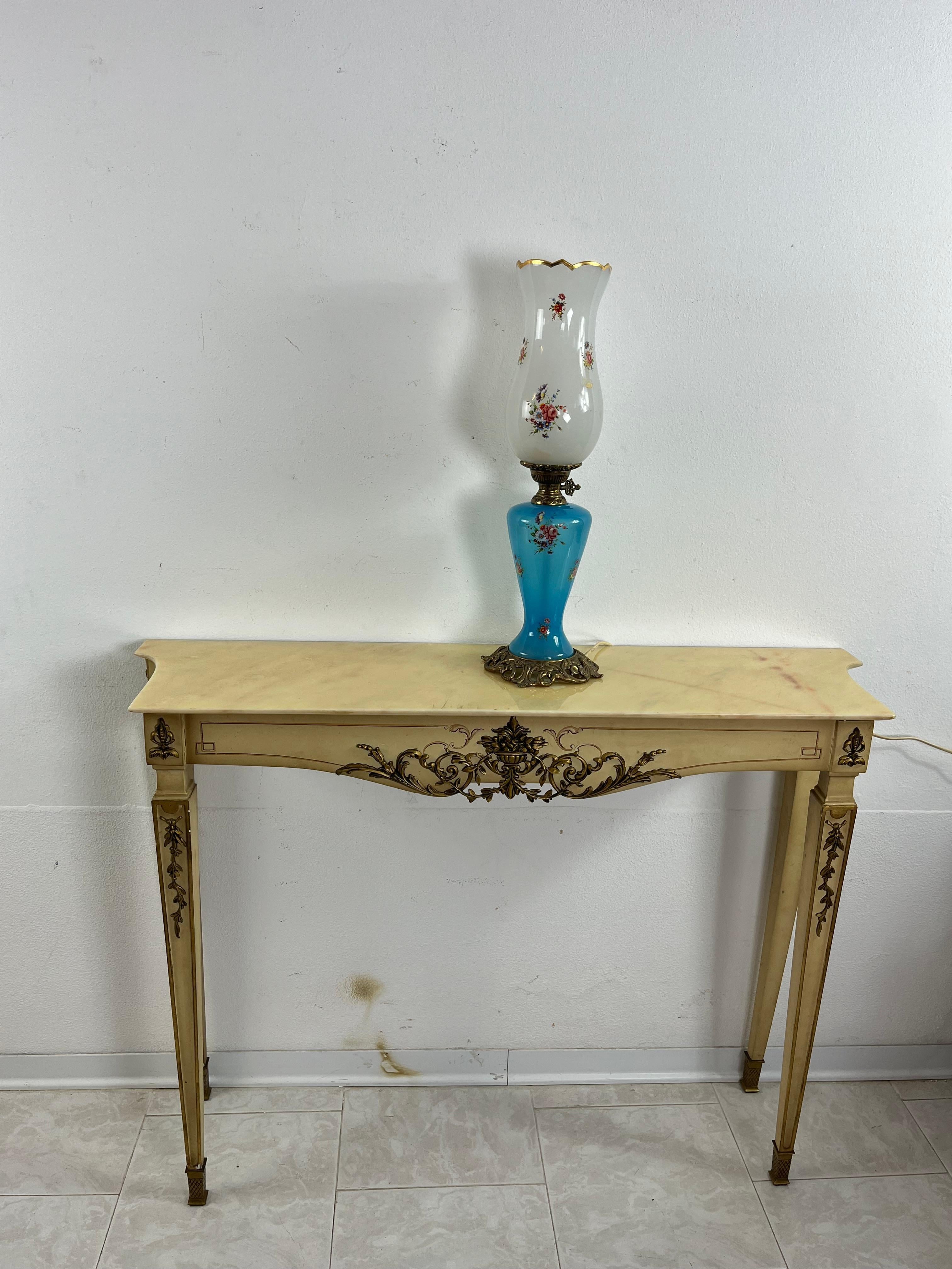 Lámpara de sobremesa de cristal de Murano opalino decorado de mediados de siglo , años 50 en venta 5