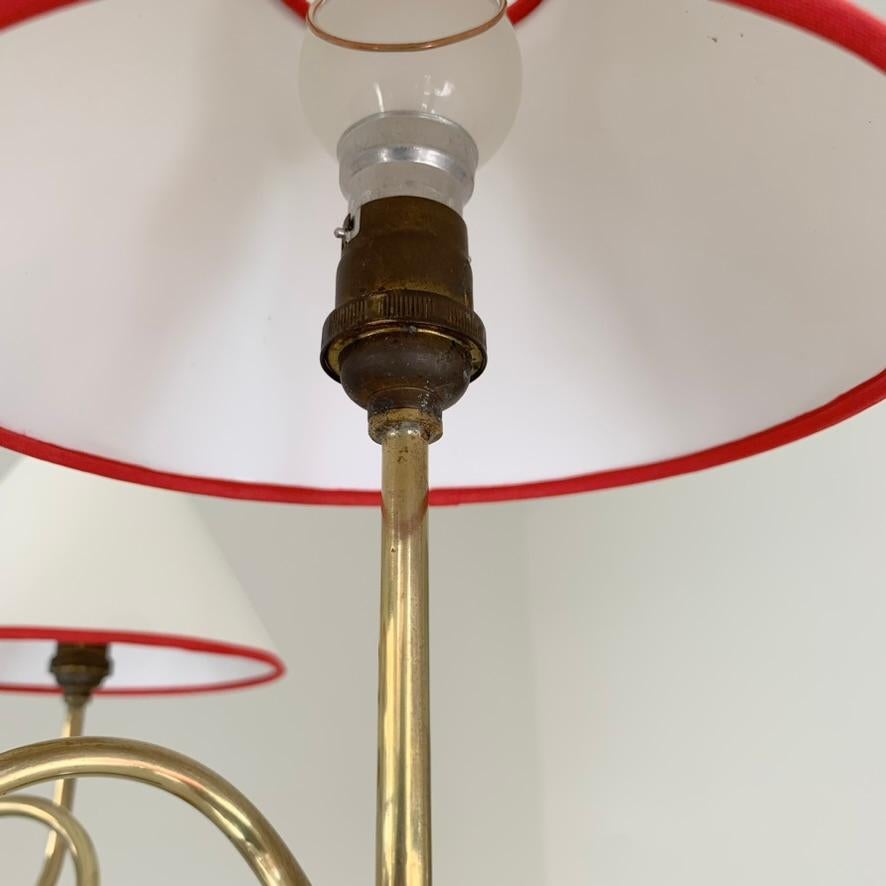 Lampadario decorativo in ottone di metà secolo, 1950 circa, Francia. in vendita 4