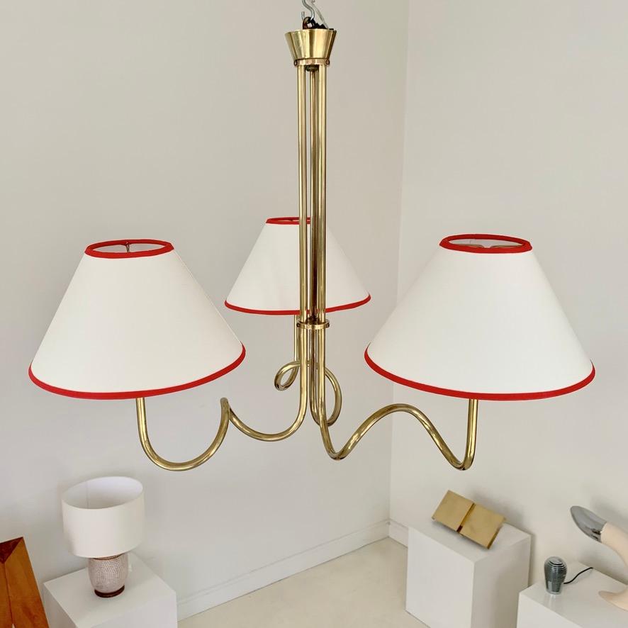 Ottone Lampadario decorativo in ottone di metà secolo, 1950 circa, Francia. in vendita