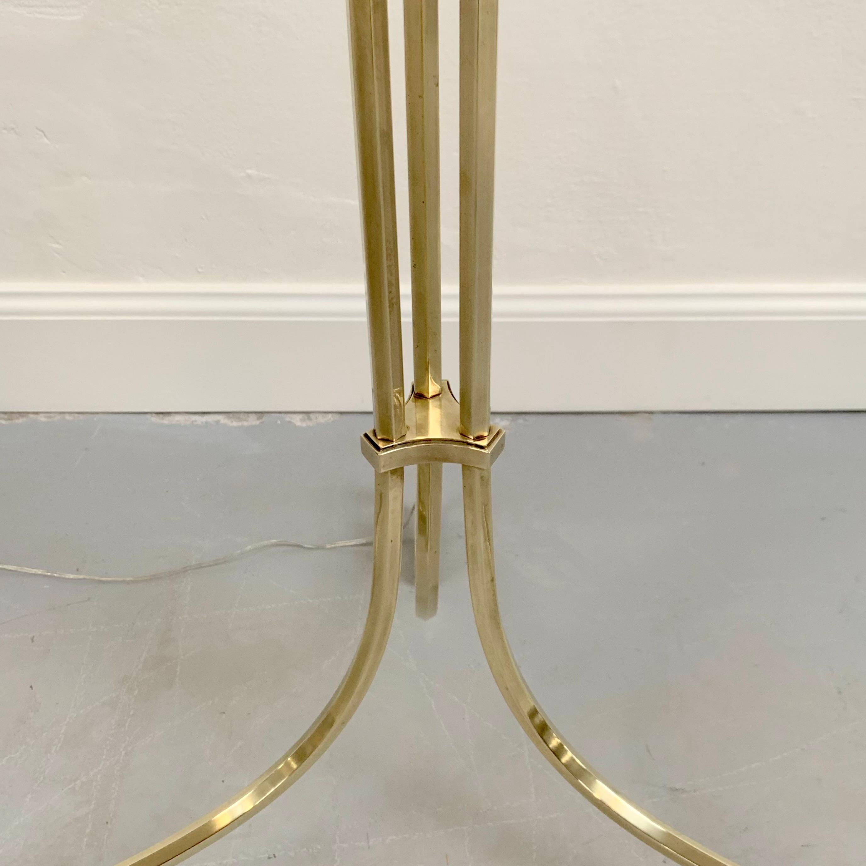 Dekorative Stehlampe aus Messing aus der Mitte des Jahrhunderts, um 1960, Frankreich. im Angebot 5