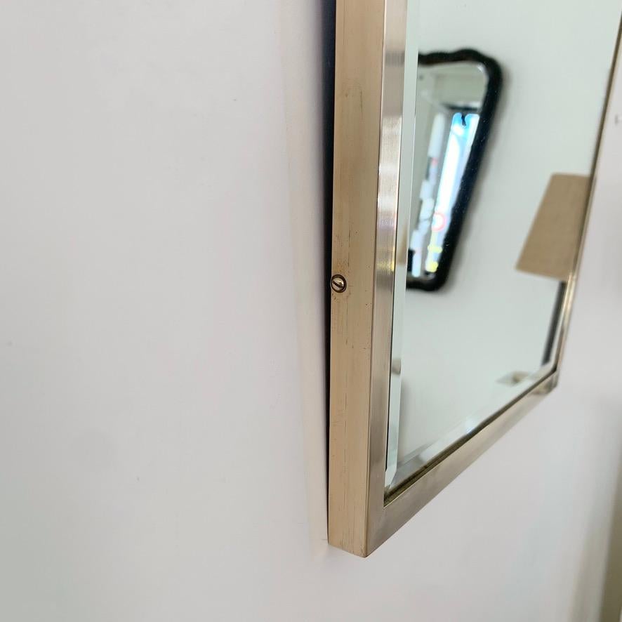 Miroir Decorative Mid-Century en laiton, circa 1960, Italie. en vente 4