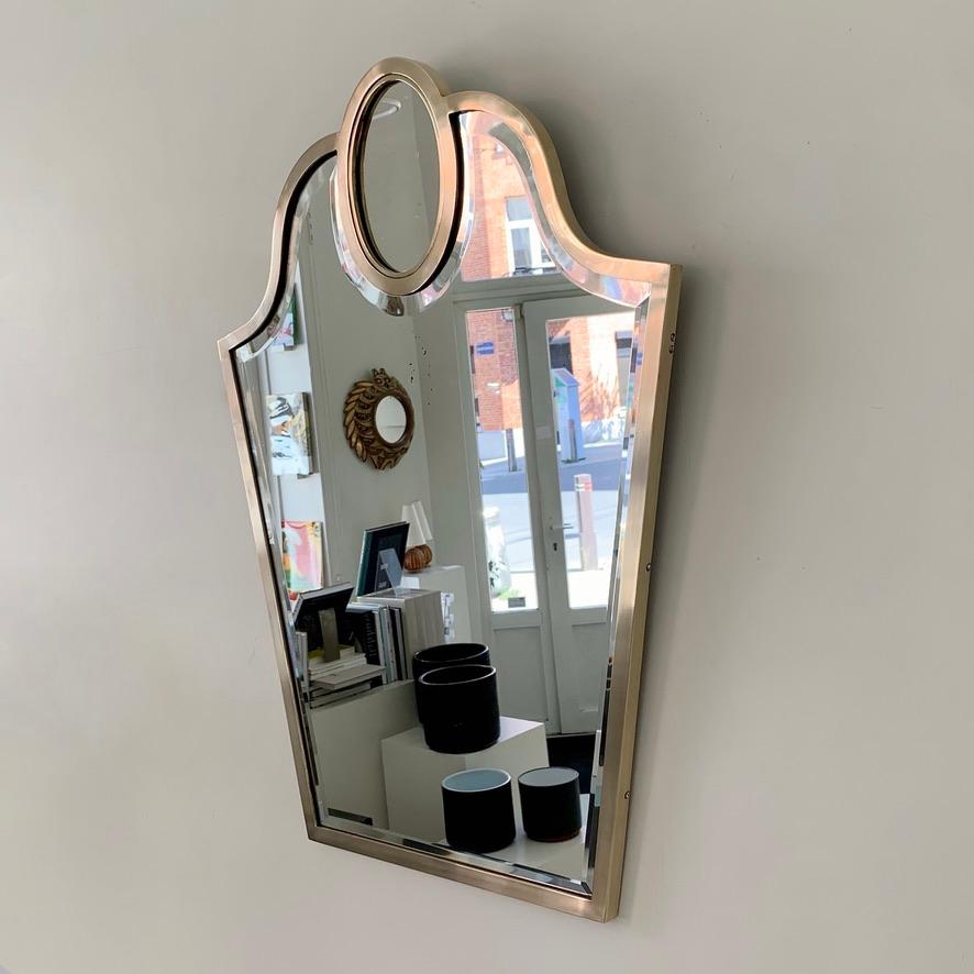 Mid-Century Modern Miroir Decorative Mid-Century en laiton, circa 1960, Italie. en vente