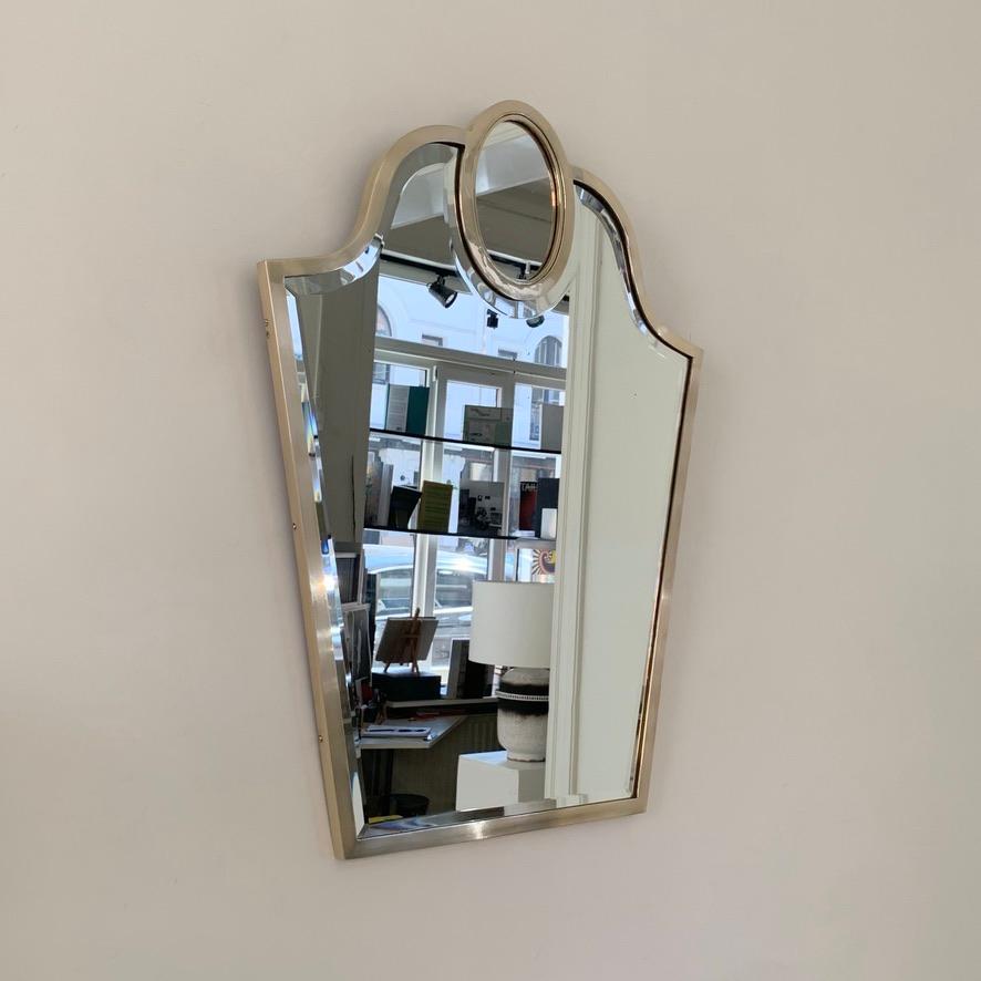 italien Miroir Decorative Mid-Century en laiton, circa 1960, Italie. en vente