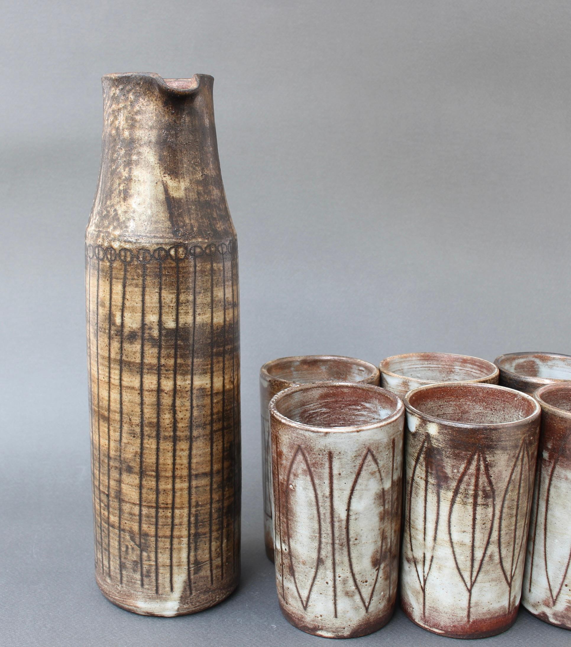 Dekoratives Keramik-Getränke-Set aus der Mitte des Jahrhunderts von Jacques Pouchain – Atelier Dieulefit (Mitte des 20. Jahrhunderts) im Angebot