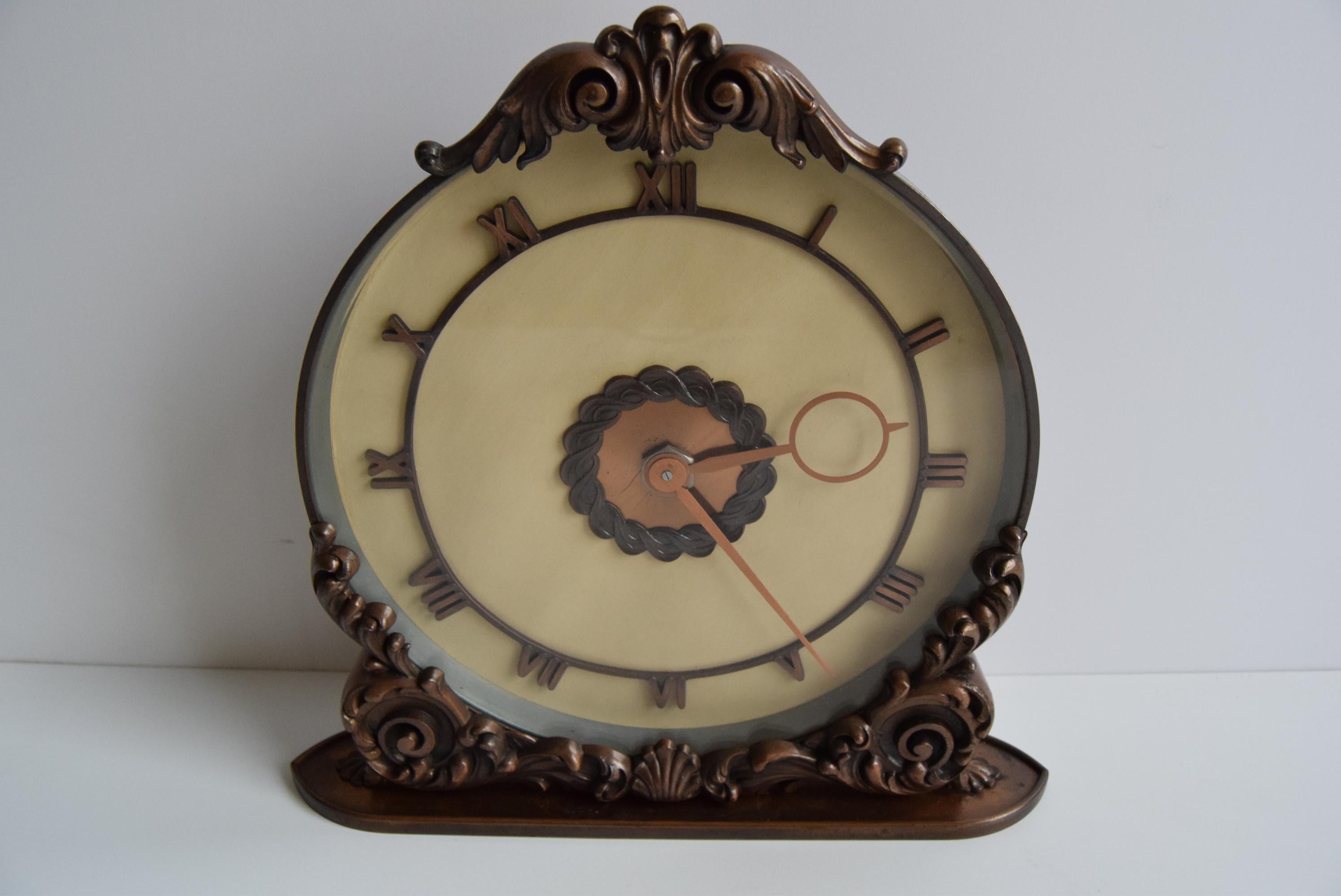 Mid century Decorative Clock, Czechoslovakia, 1960's. For Sale 5