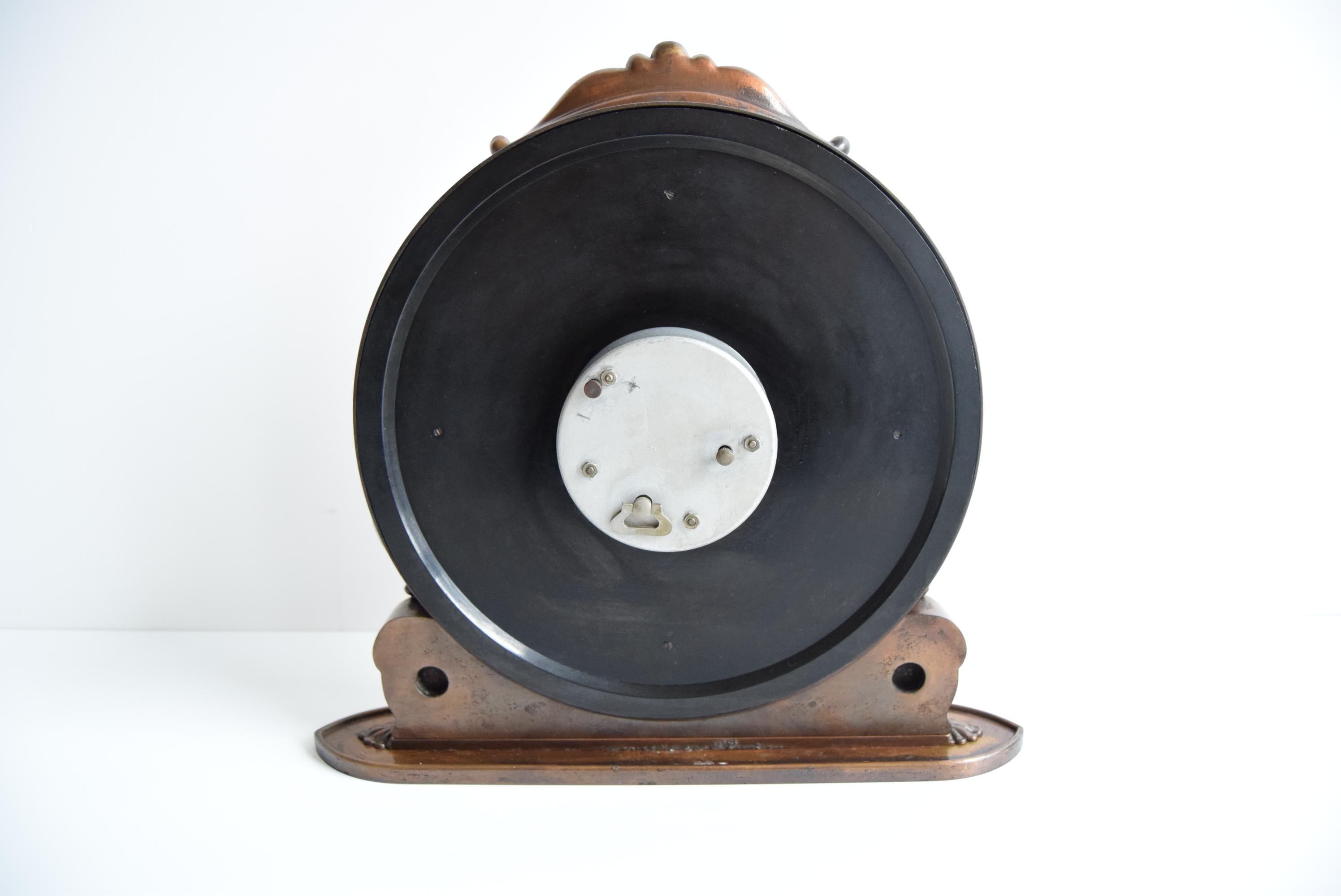Mid century Decorative Clock, Czechoslovakia, 1960's. In Good Condition For Sale In Praha, CZ