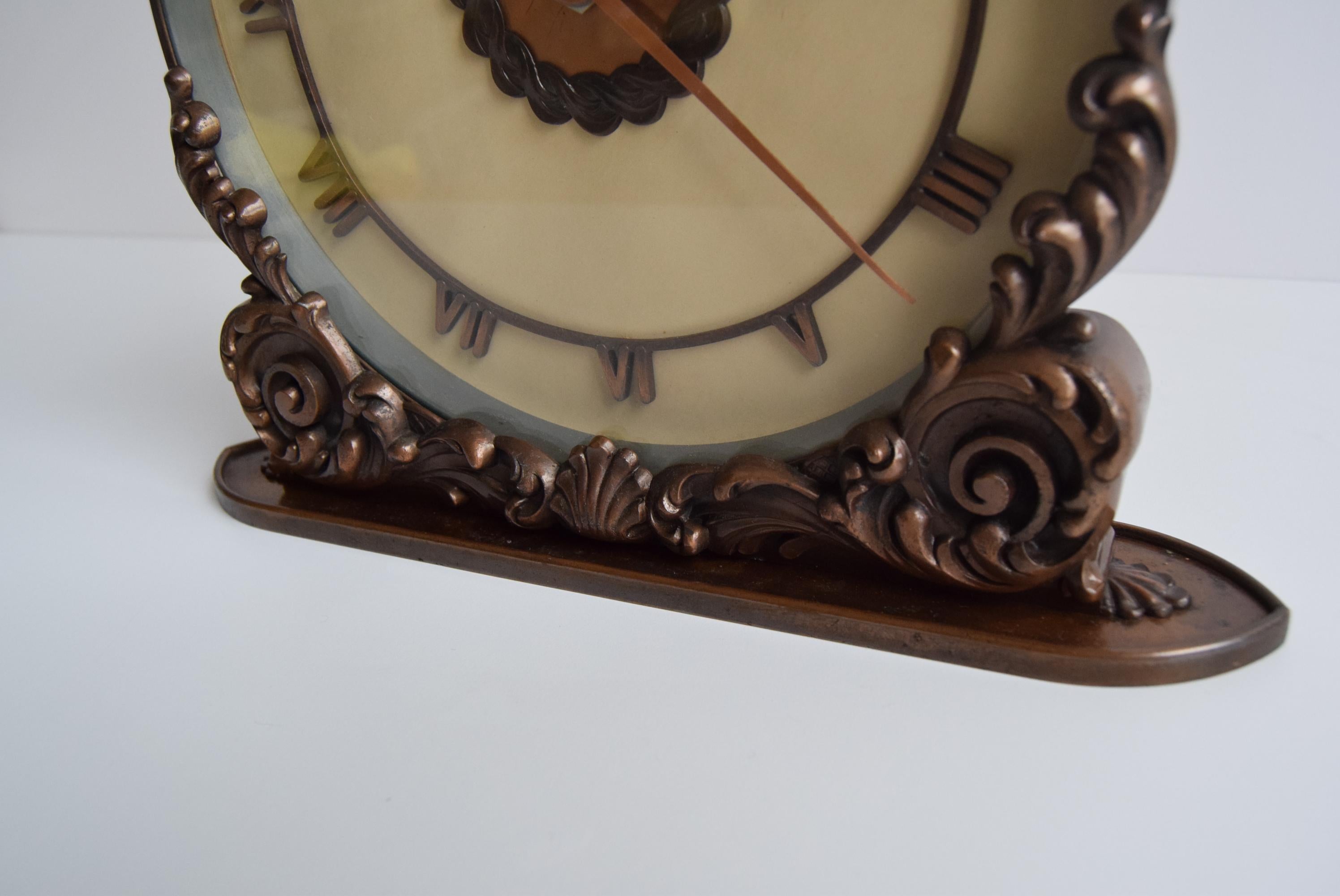 Mid century Decorative Clock, Czechoslovakia, 1960's. For Sale 1