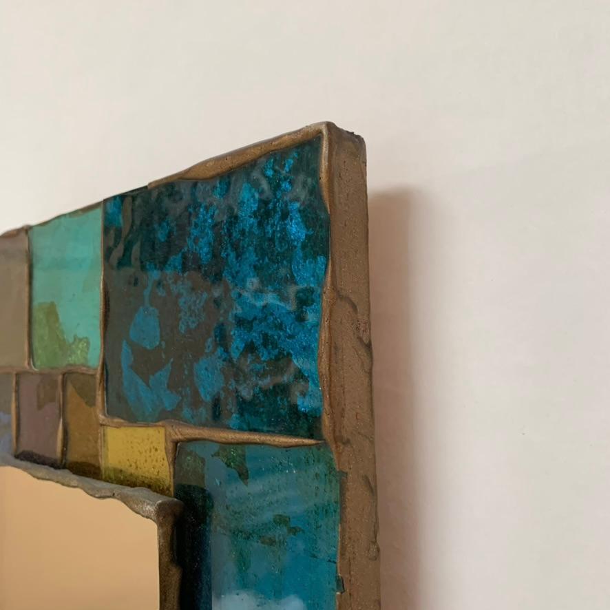 Dekorativer Mosaikspiegel aus farbigem Glas aus der Mitte des Jahrhunderts, um 1970, Frankreich. im Angebot 4