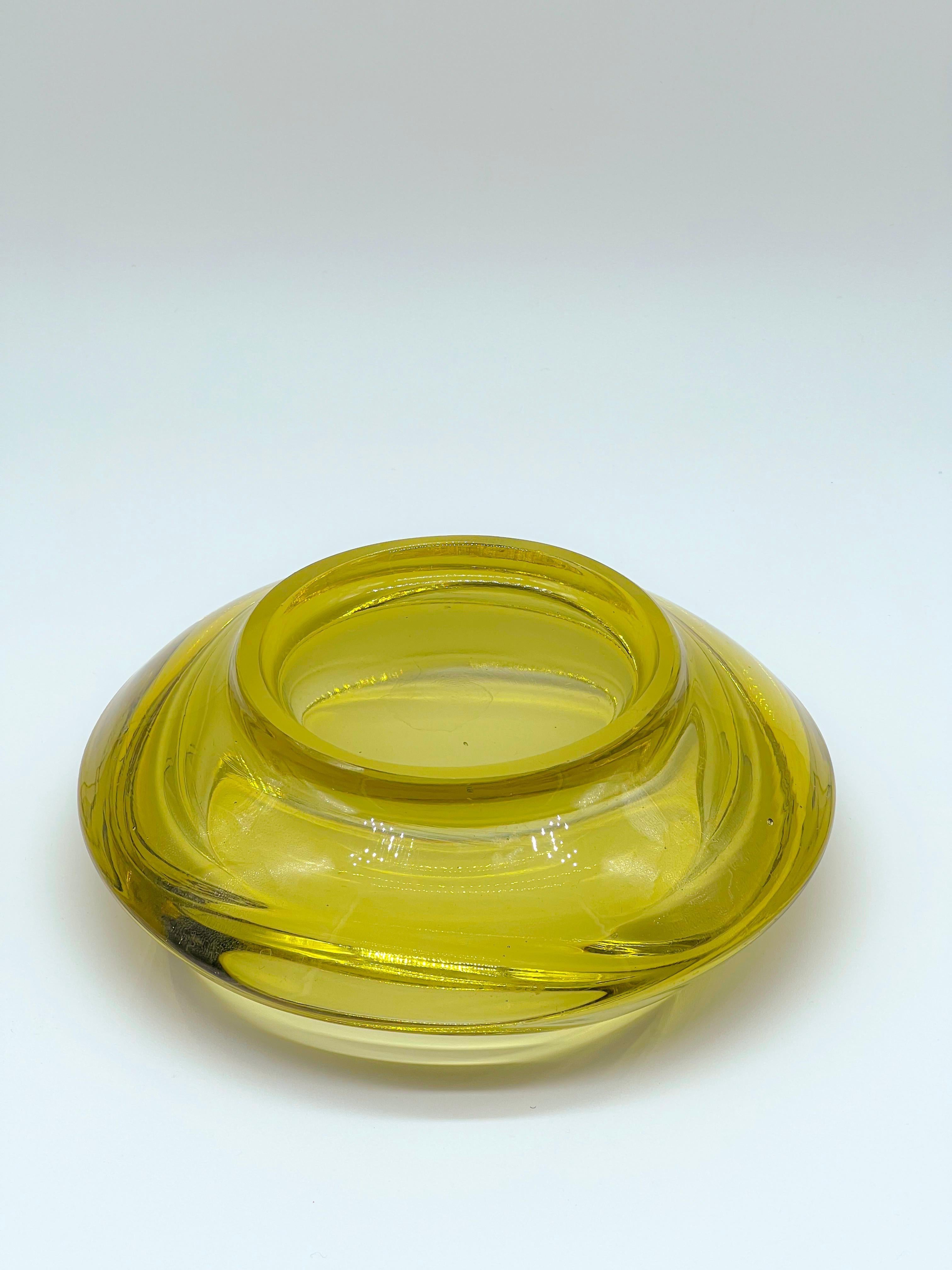 Late 20th Century Bright Yellow Murano Sculptural Bowl , perfect to decorate your coffee tables ! For Sale